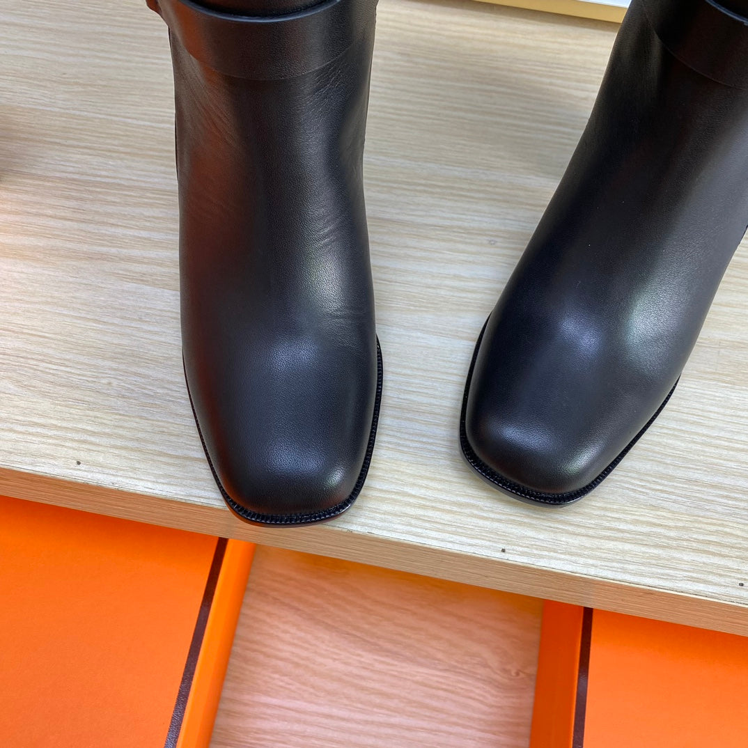 HM Justine Boot In Black Cowhide 987482