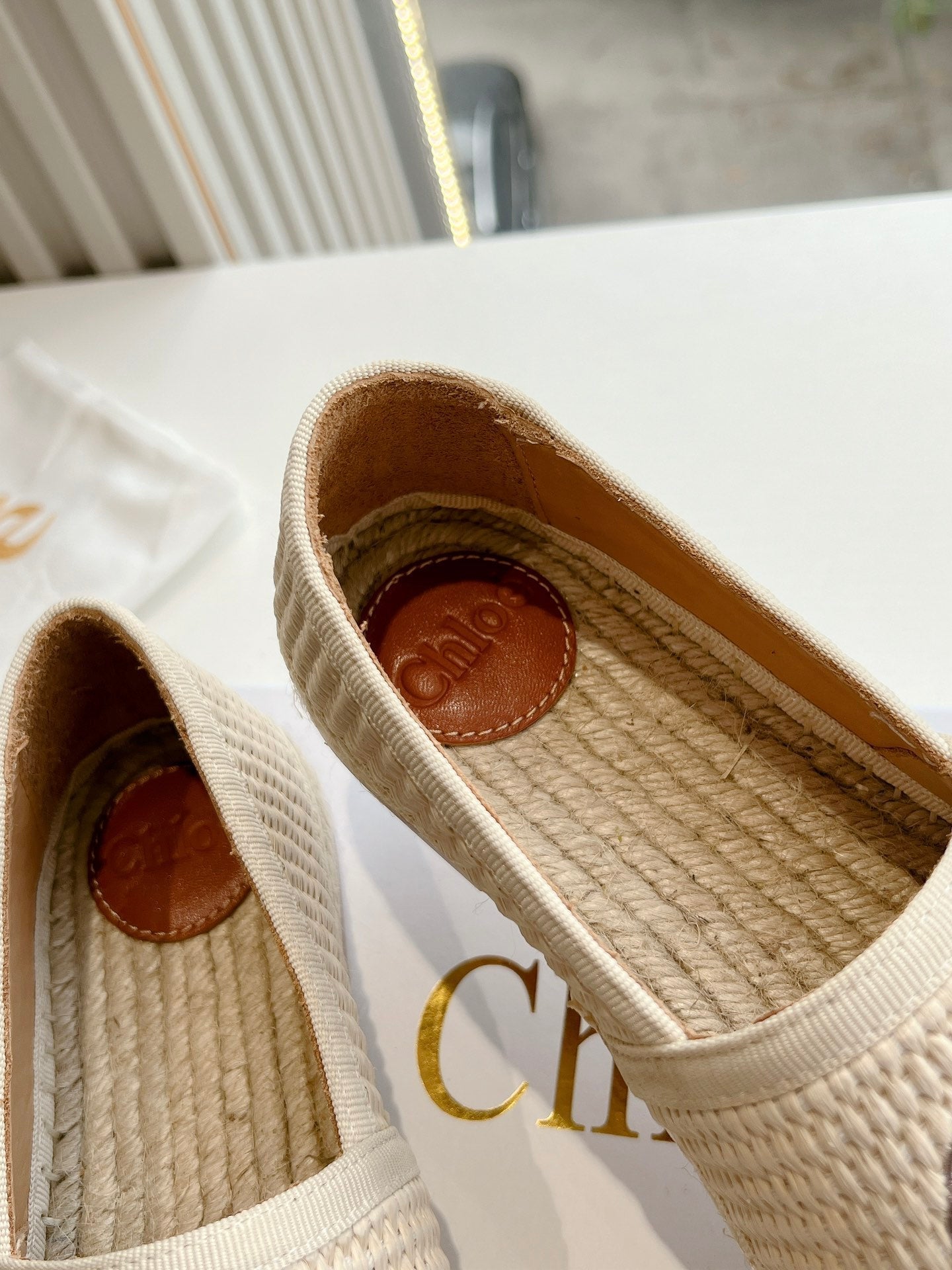 CHLOÃ‰ WOVEN LOAFER IN BEIGE RAFFIA