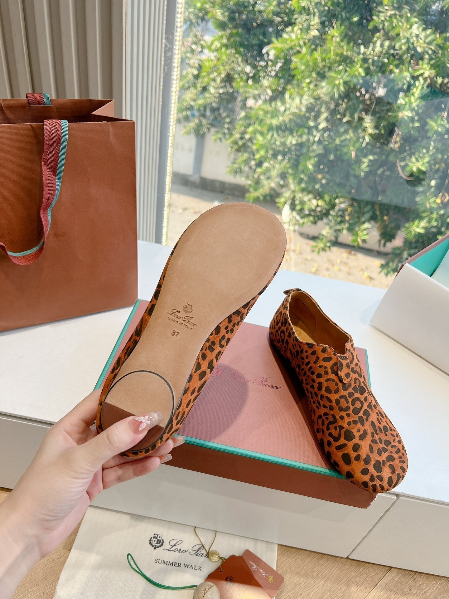 LP Floaty Flat Orange Black Leopard Print Suede 992985