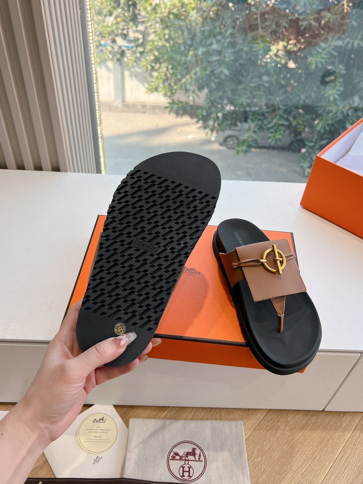 HM Joyce Sandals Black Brown Lambskin 292599