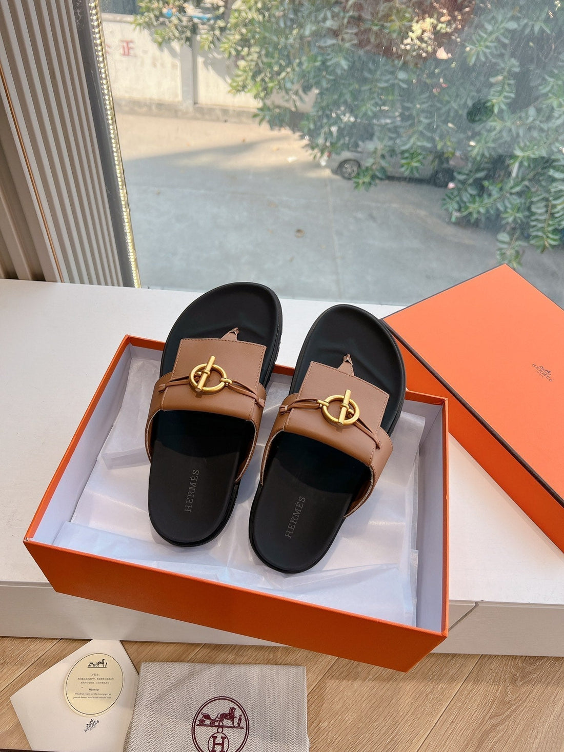 HM Joyce Sandals Black Brown Lambskin 292599