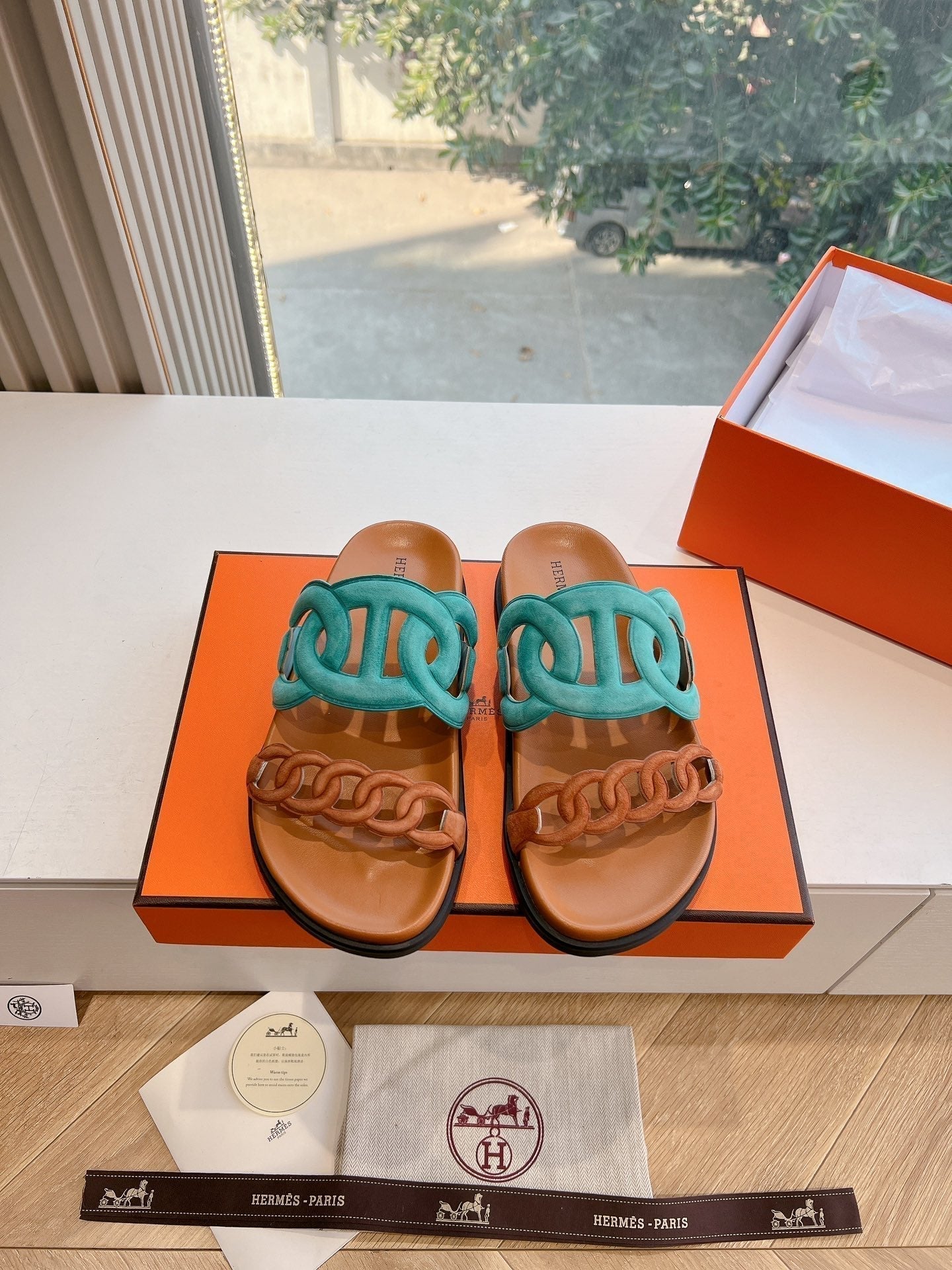 HM 25 Extra Sandal Blue Gold Calfskin