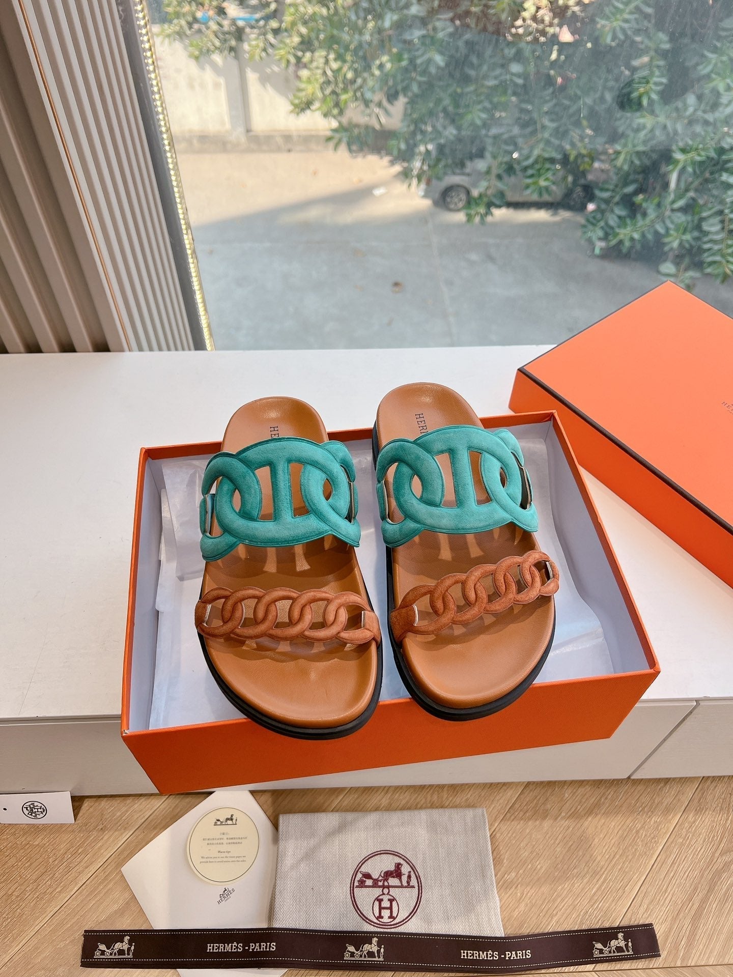 HM 25 Extra Sandal Blue Gold Calfskin