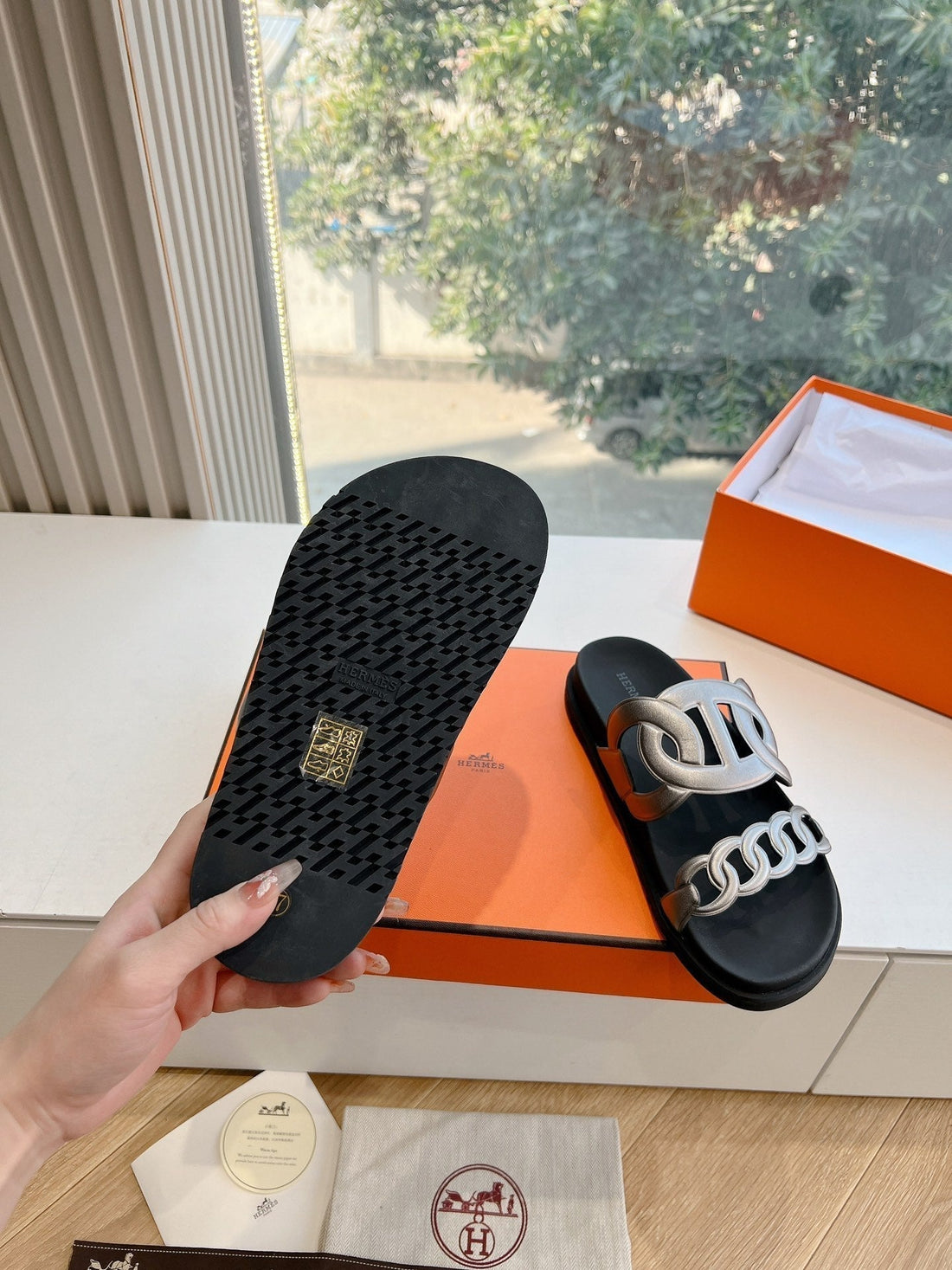 HM 25 Extra Sandal Black Silver Metalic Calfskin