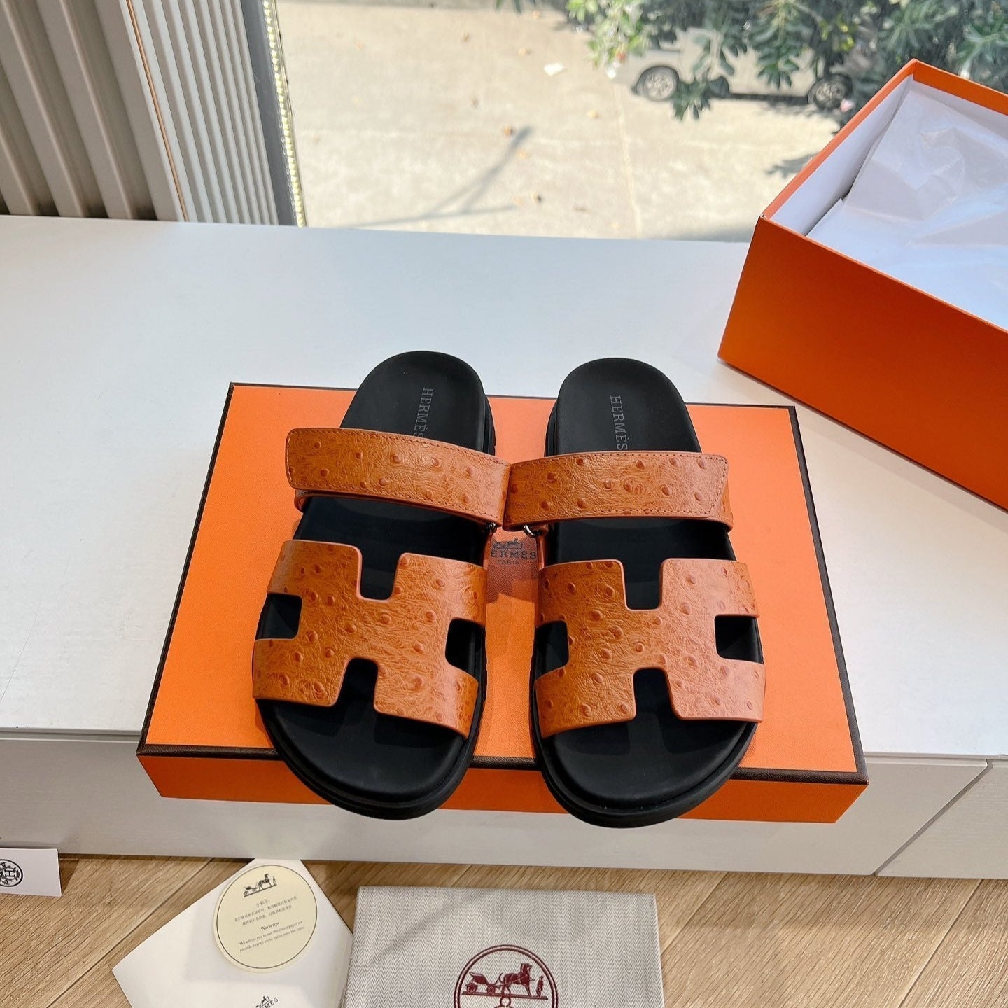 HM Chypre Sandal Brownie Brown Ostrich Leather 202802