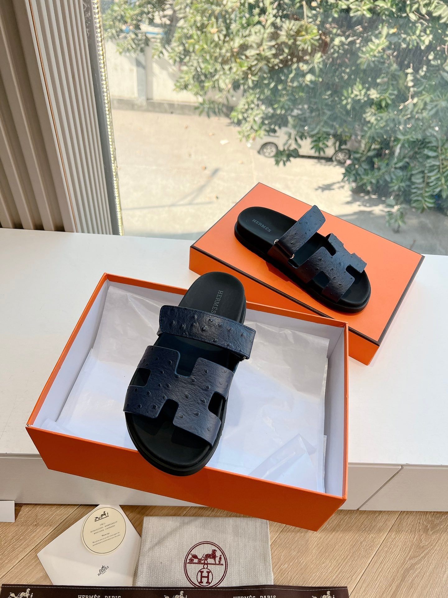 HM Chypre Sandal Liberty Blue Ostrich Leather 202804