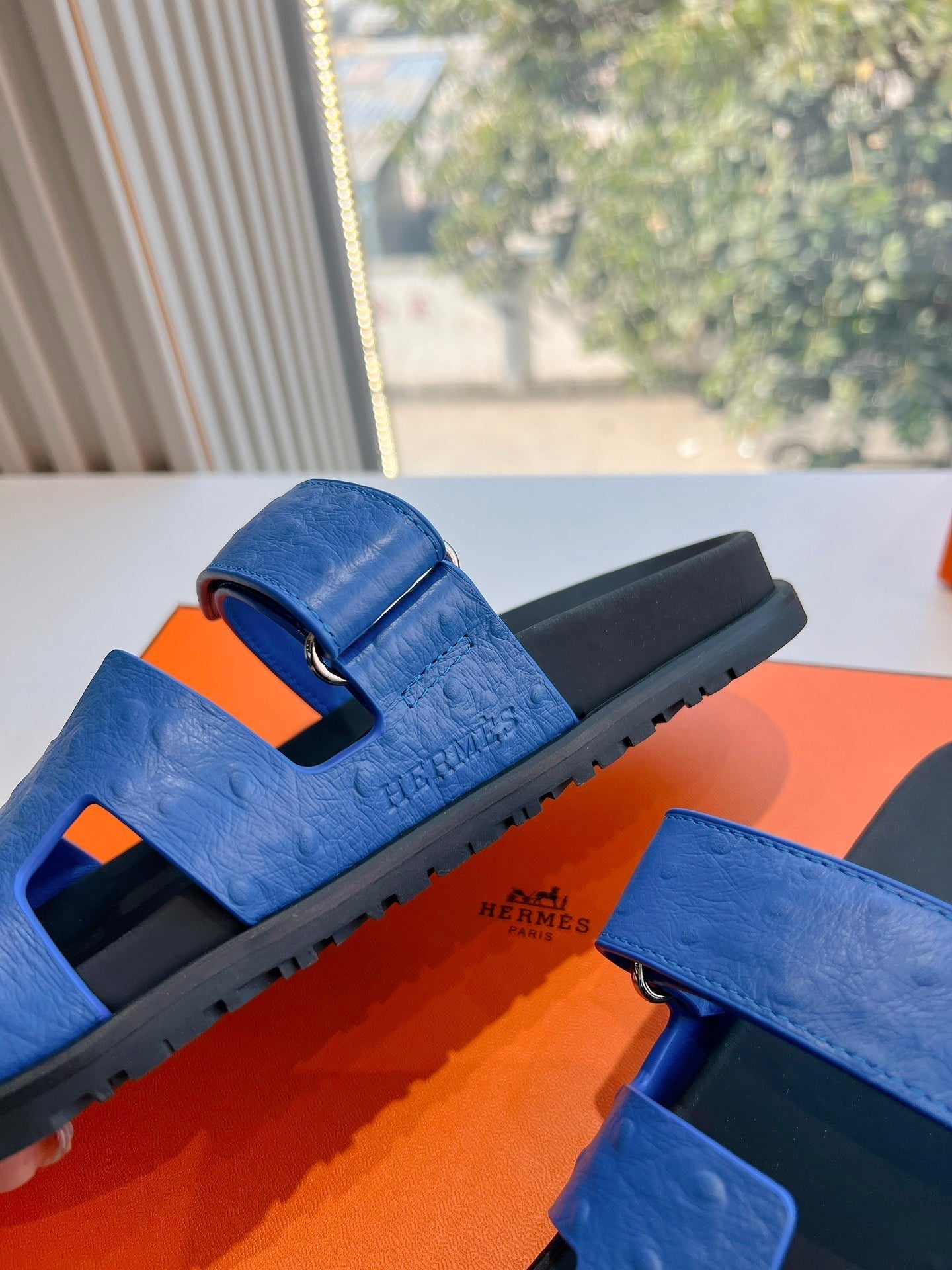 HM Chypre Sandal Demin Blue Ostrich Leather 202805