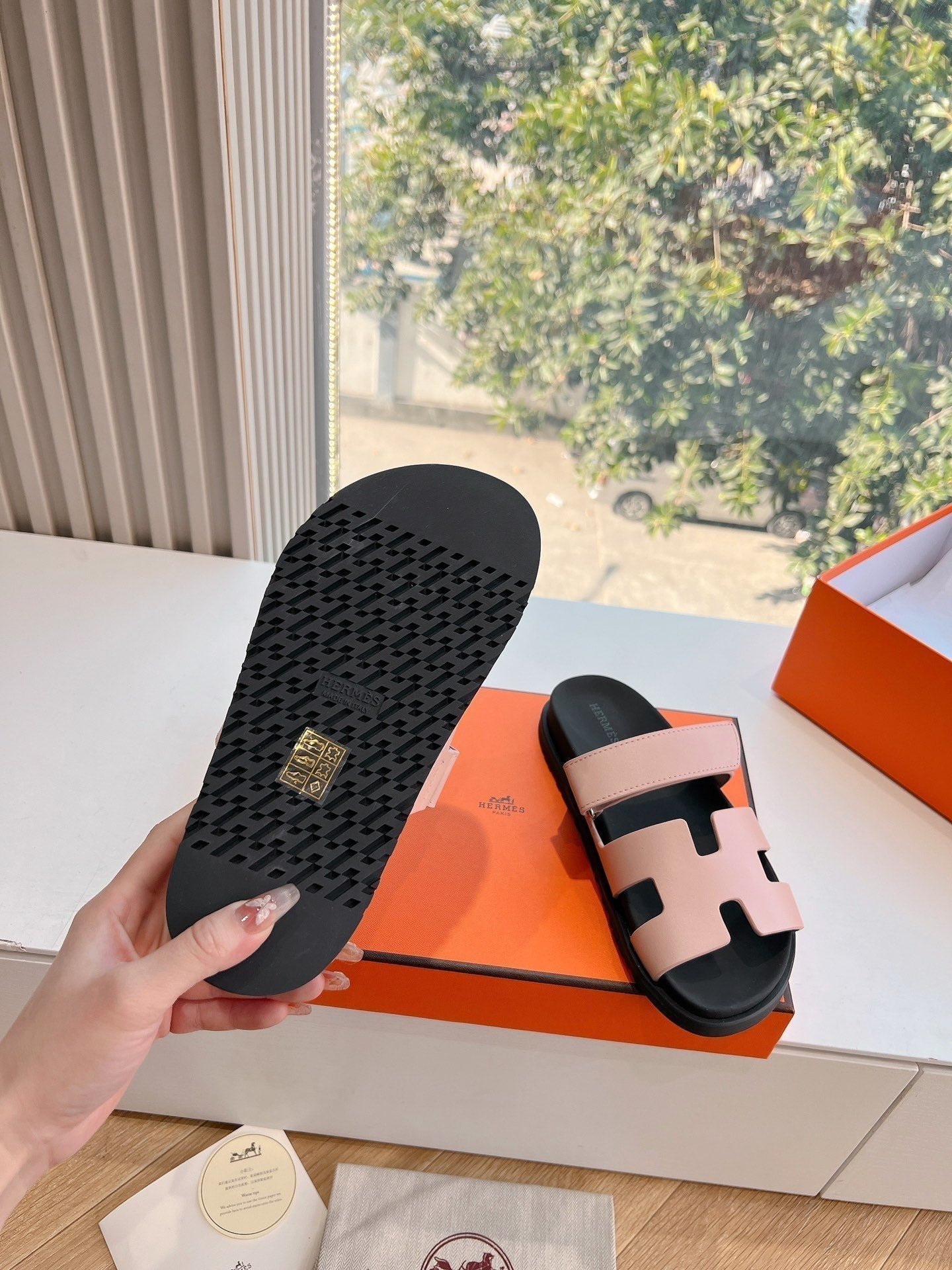 HM Chypre Sandal Pink Pastel Calfskin 202807