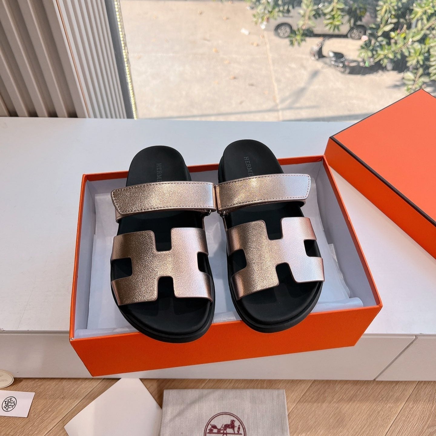 HM Chypre Sandal Copper Roser Calfskin 202813