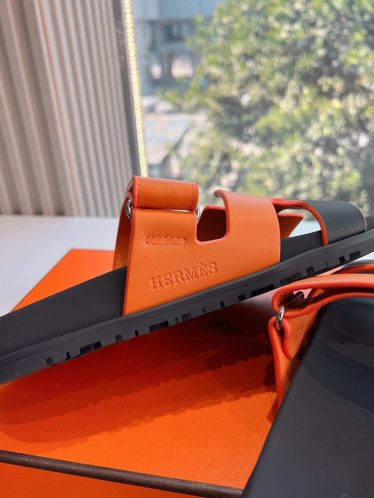 HM Chypre Sandal Orange mix Black Calfskin 202815