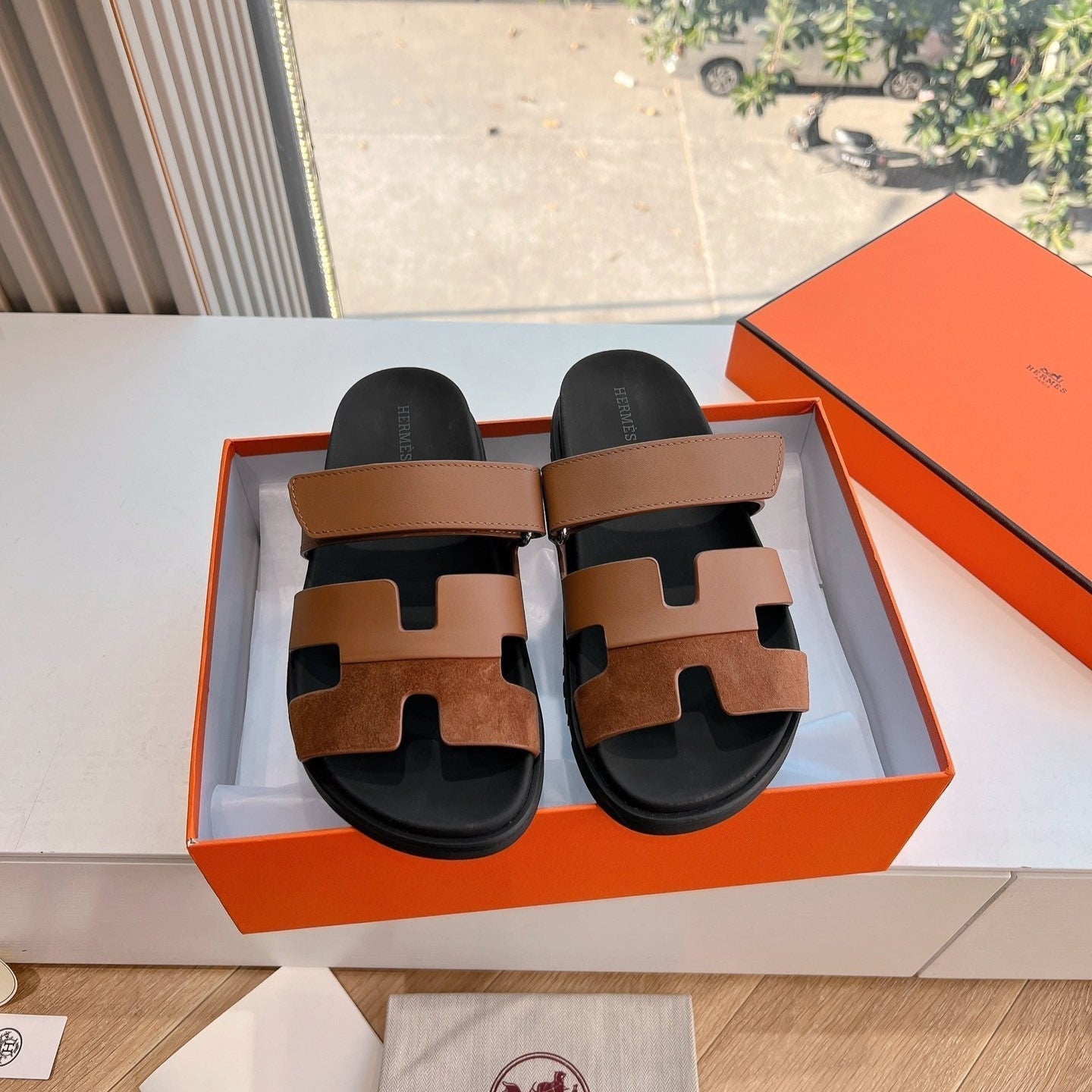 HM Chypre Sandal Clay Brown Calfskin 202819