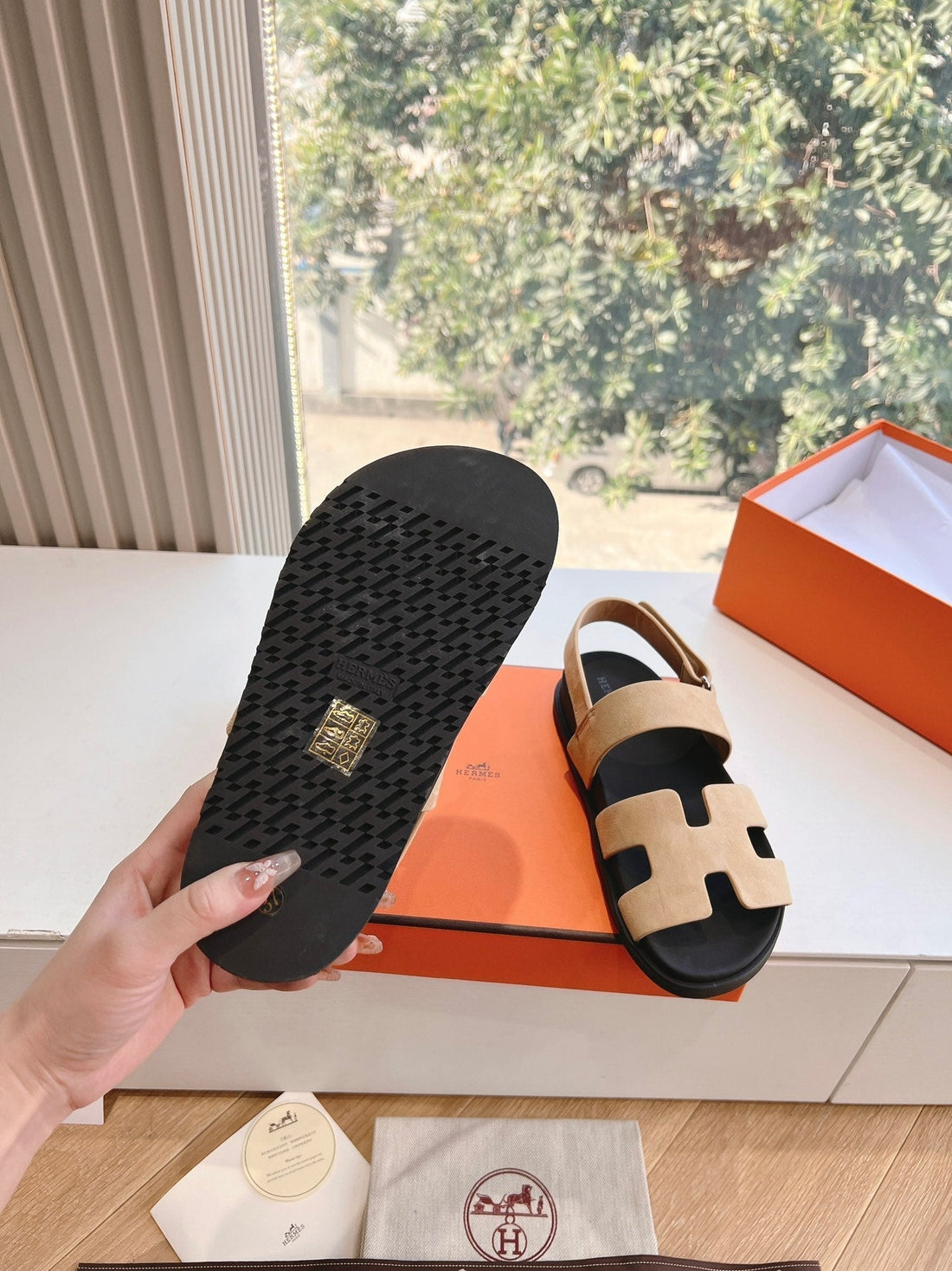 HM 25 Genius Sandal Beige Suede Black Calfskin