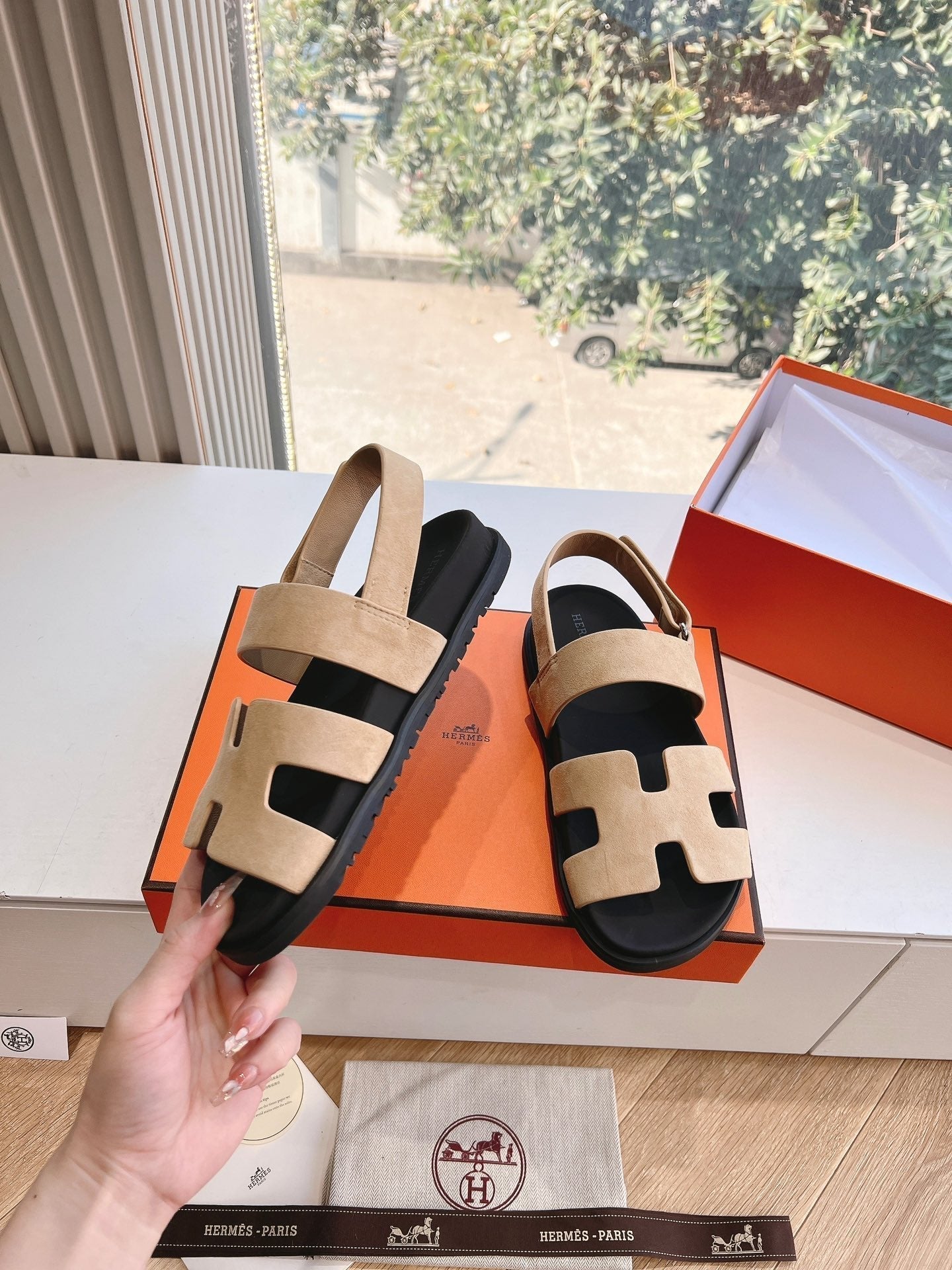 HM 25 Genius Sandal Beige Suede Black Calfskin