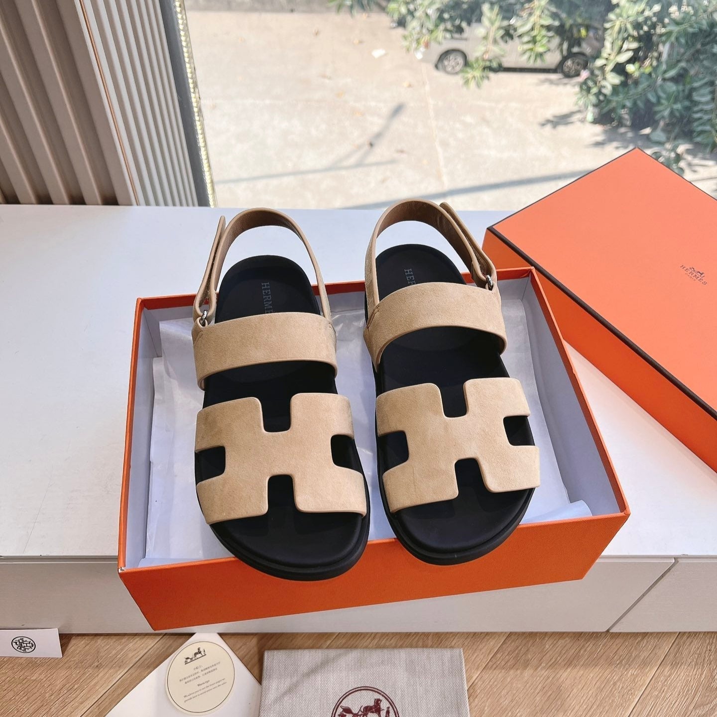 HM 25 Genius Sandal Beige Suede Black Calfskin