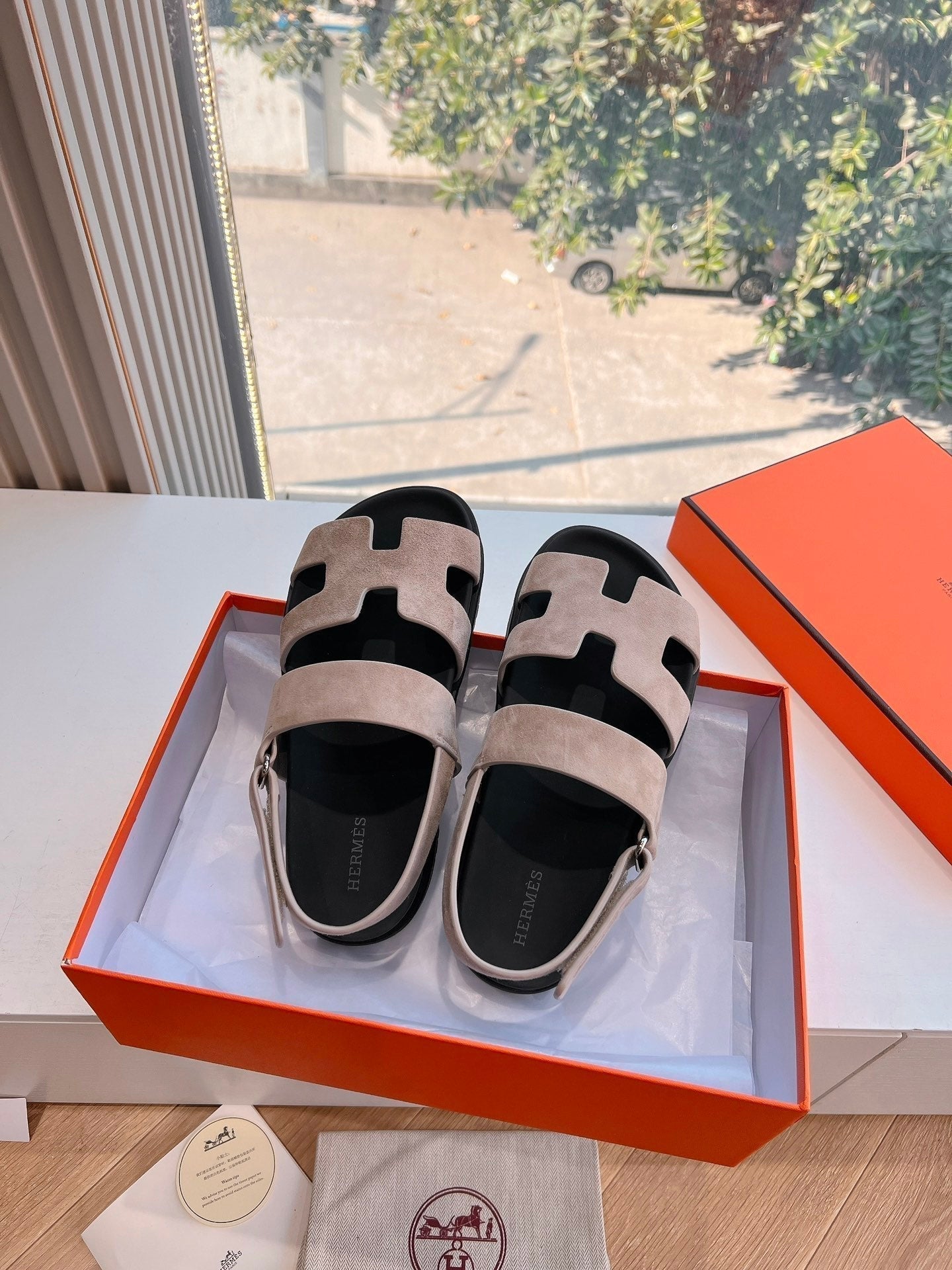 HM 25 Genius Sandal Rose Brown Suede Black Calfskin