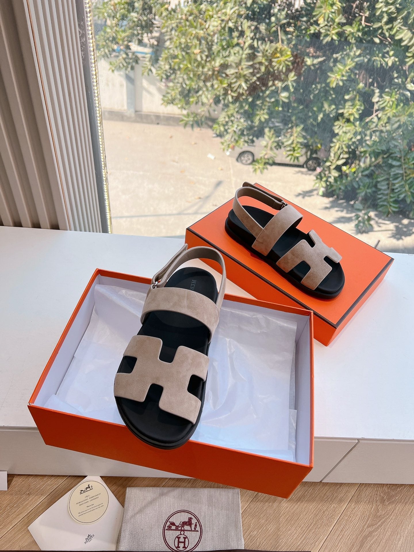 HM 25 Genius Sandal Rose Brown Suede Black Calfskin