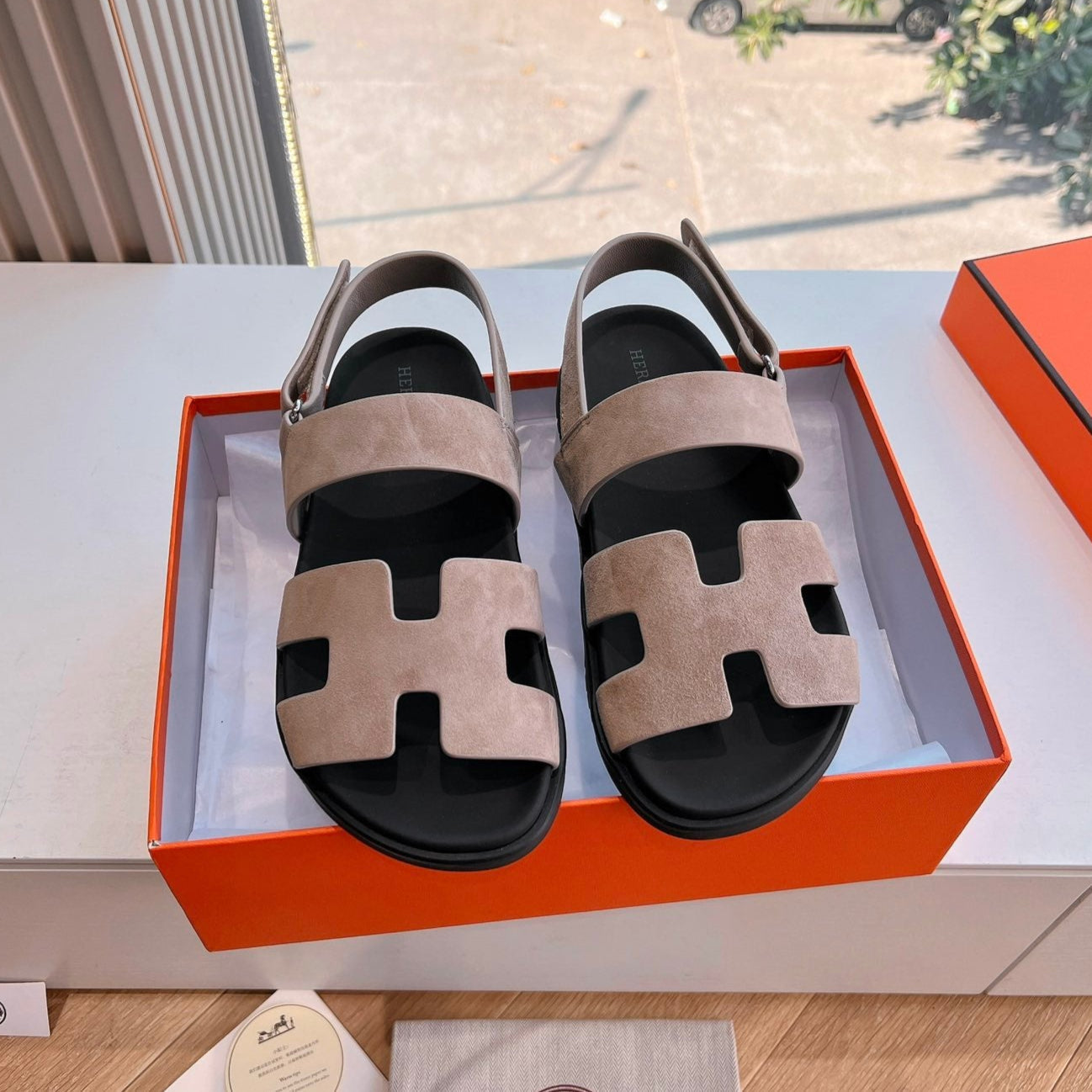 HM 25 Genius Sandal Rose Brown Suede Black Calfskin