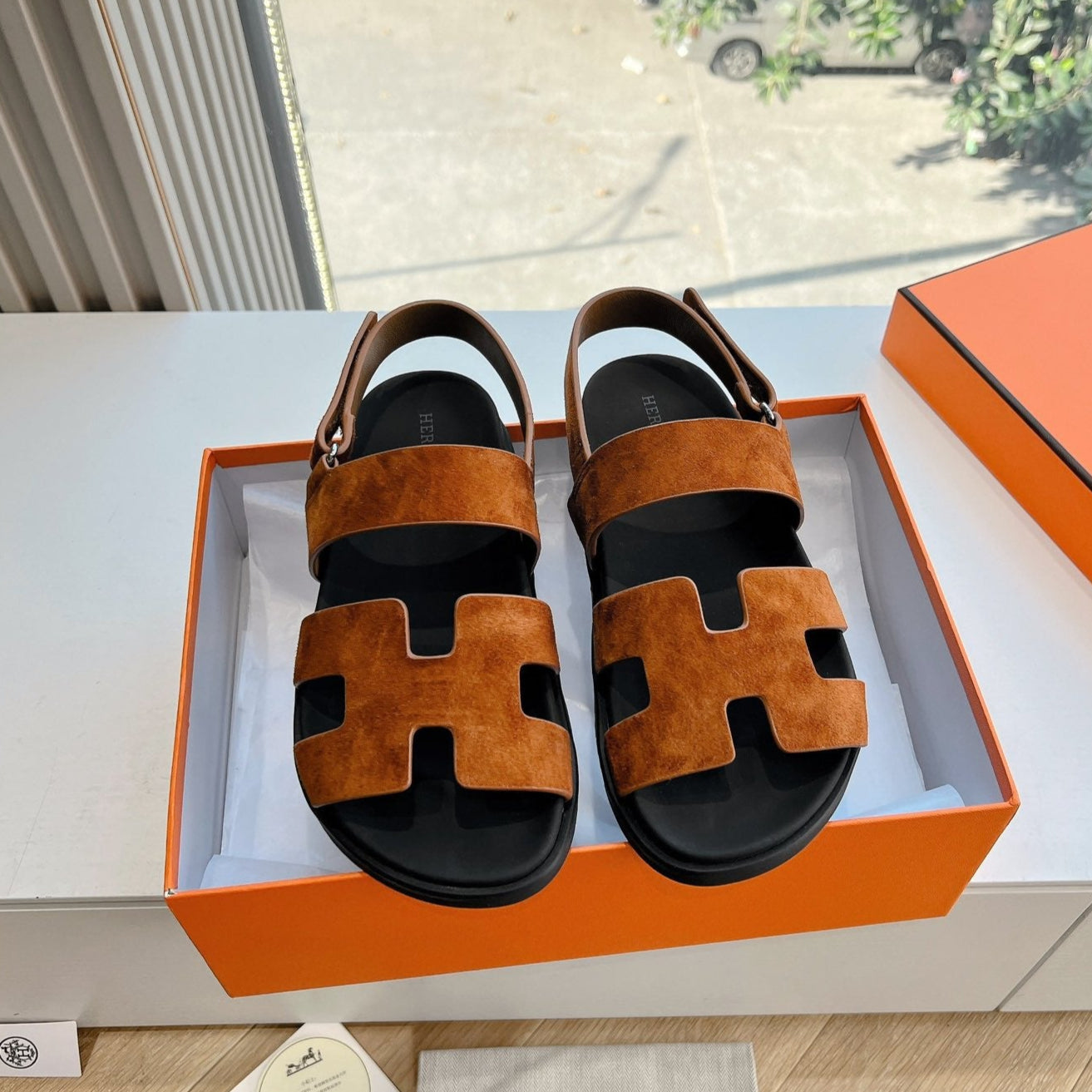 HM 25 Genius Sandal Gold Suede Black Calfskin