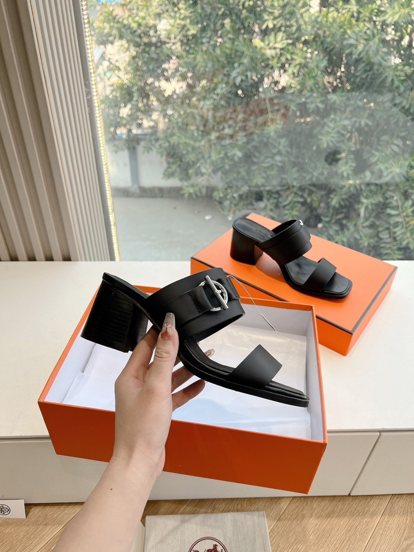 HM Kute 60 Sandal Black Cowhide 202825