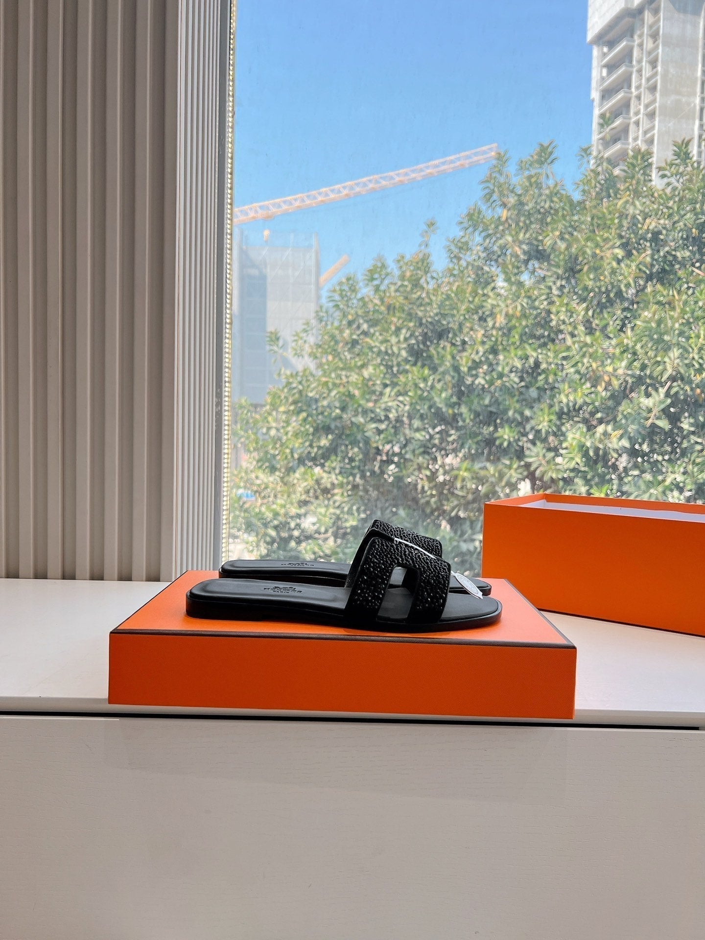 HM 25C Oran Sandal Black Leather With Rhinestone 202830