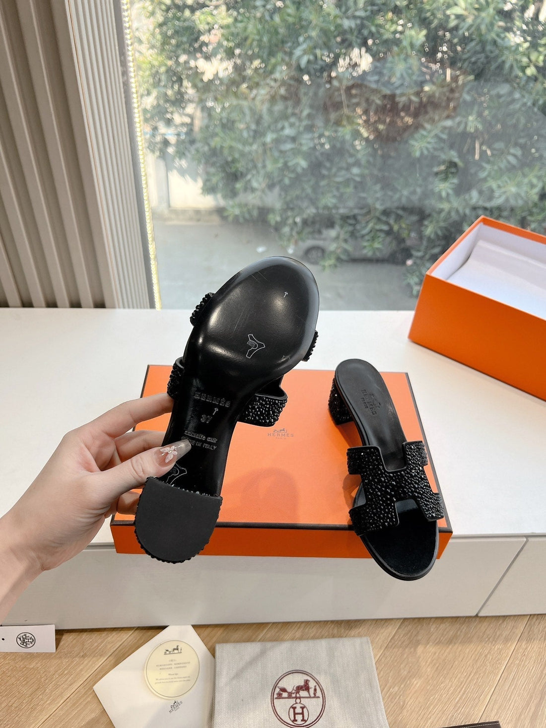 HM 25C Oasis Sandal  Black Leather With Rhinestone 202835