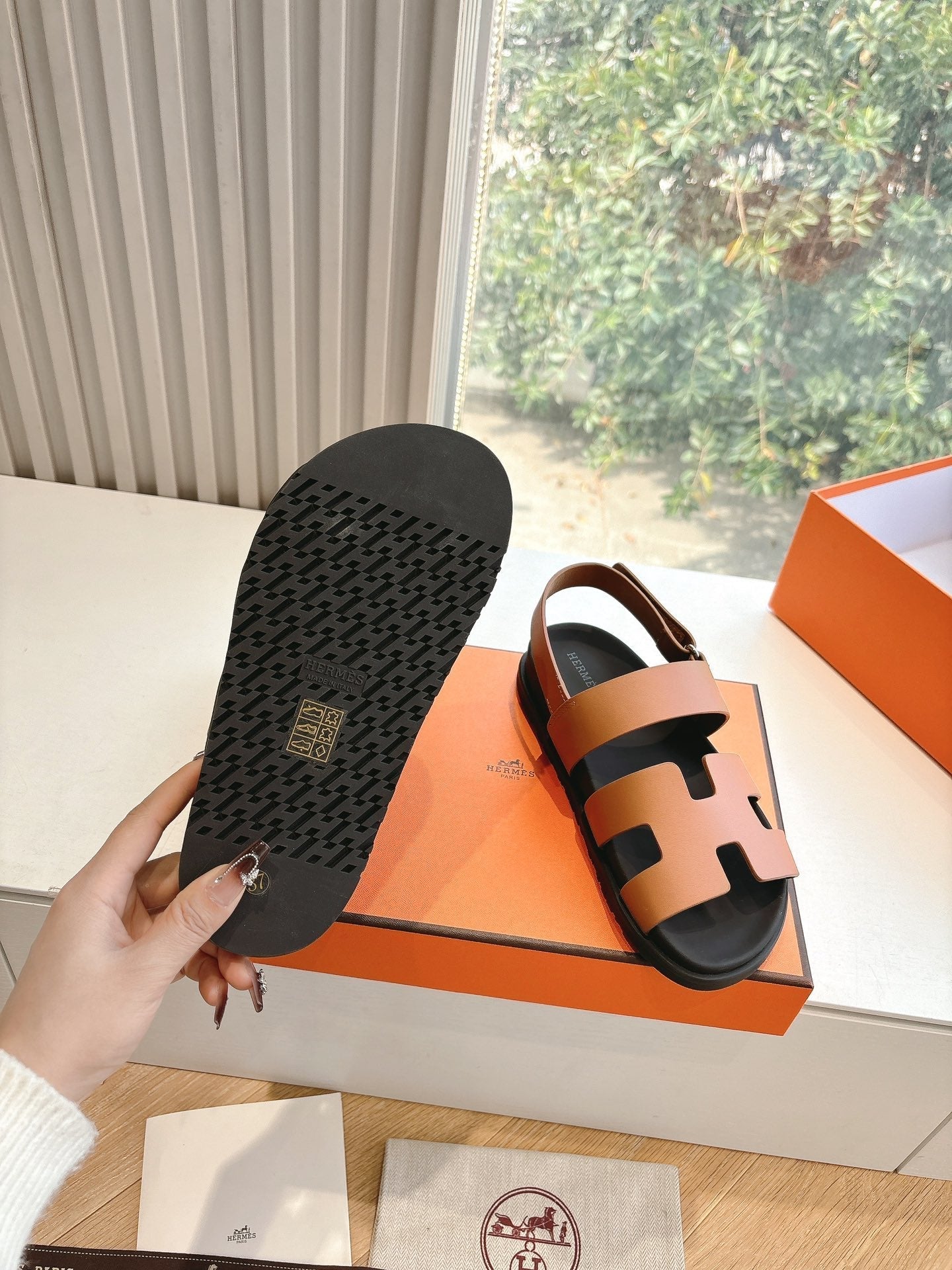 HM 25 Genius Sandal Gold  Black Calfskin