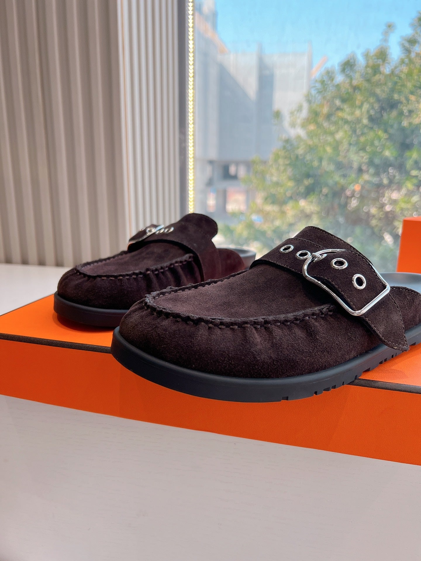 HM 25 Key Mule Red Wine Suede