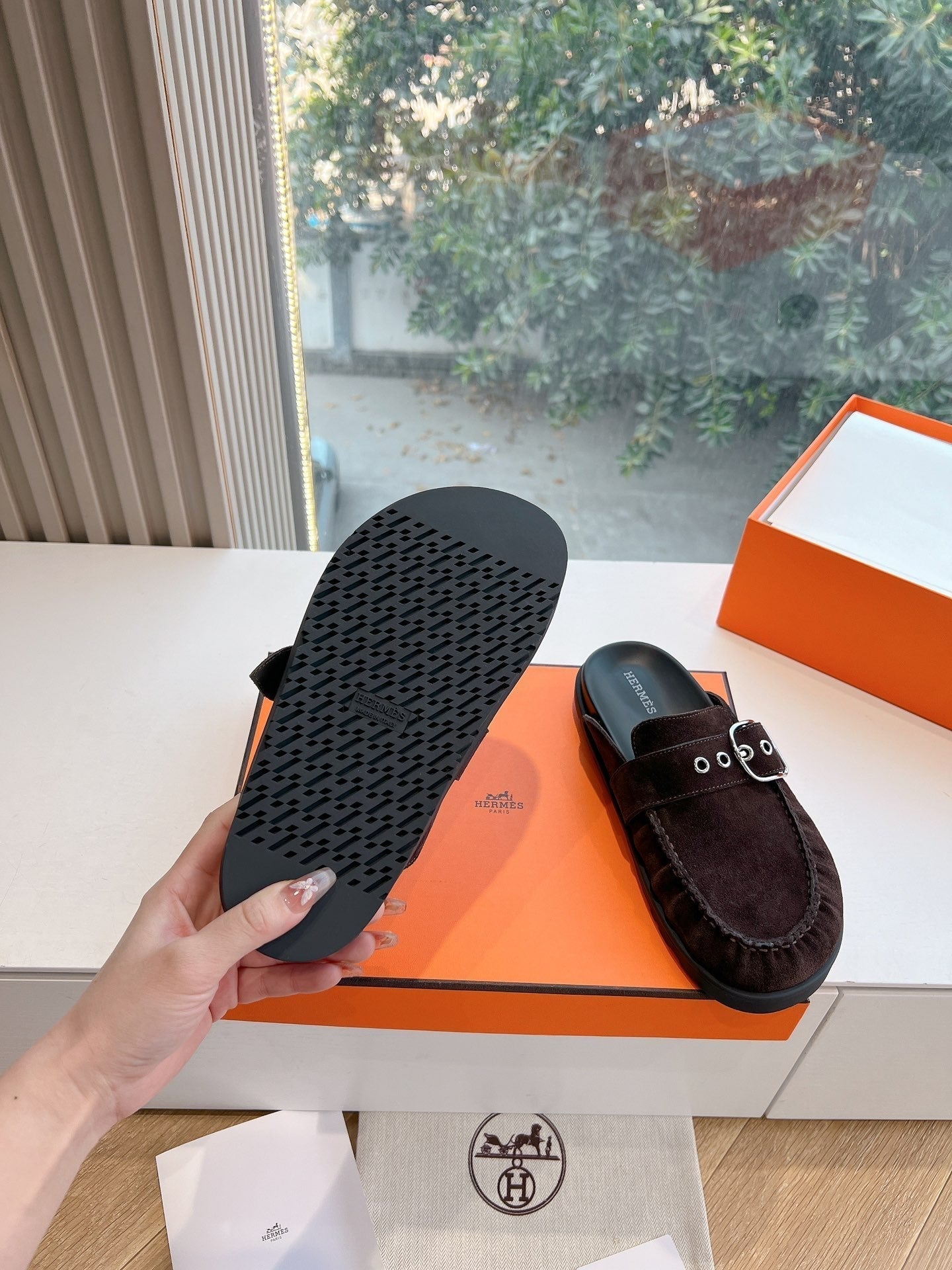 HM 25 Key Mule Red Wine Suede