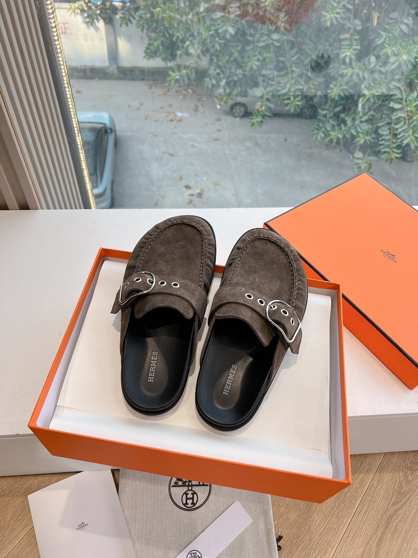 HM 25 Key Mule Dark Grey Suede