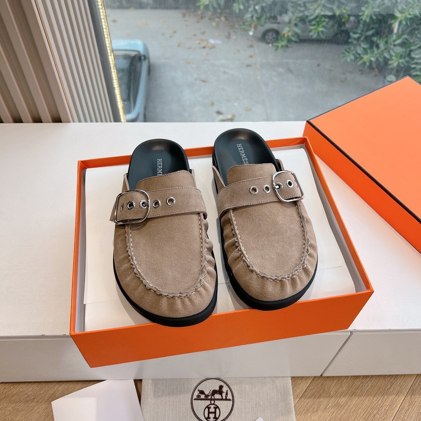 HM 25 Key Mule Grey Suede