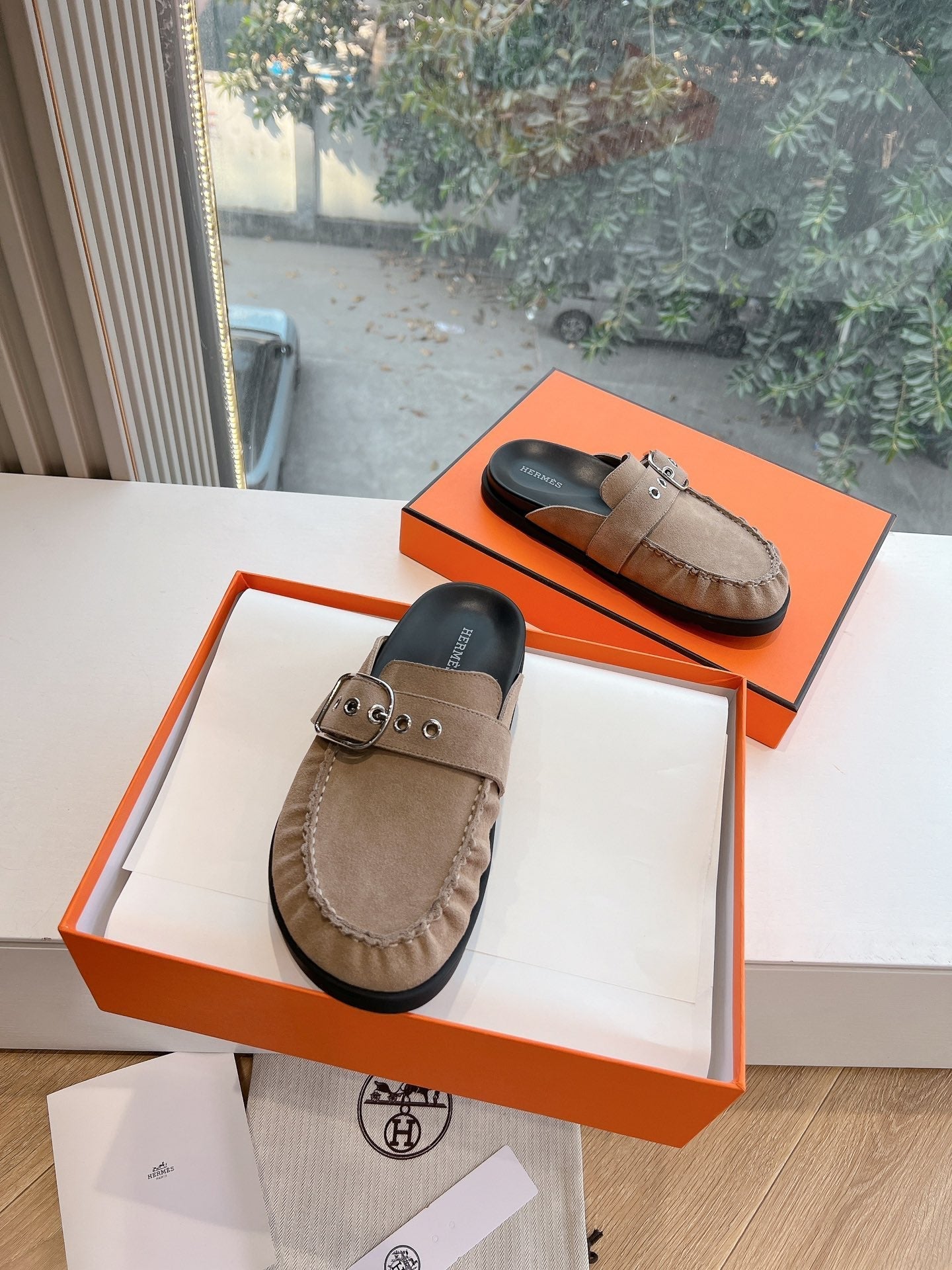 HM 25 Key Mule Grey Suede