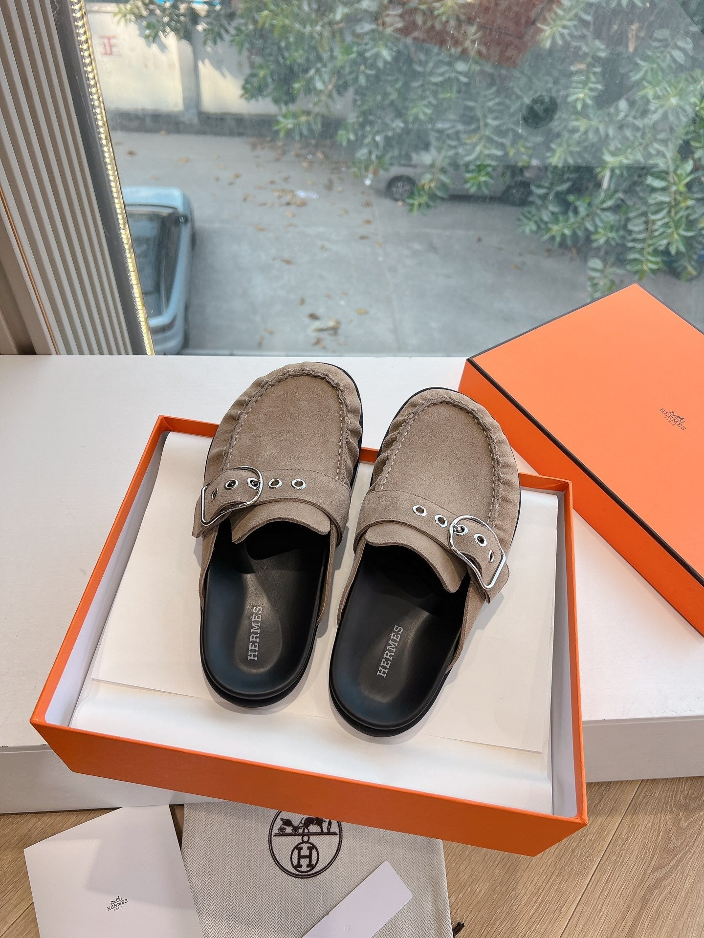 HM 25 Key Mule Grey Suede