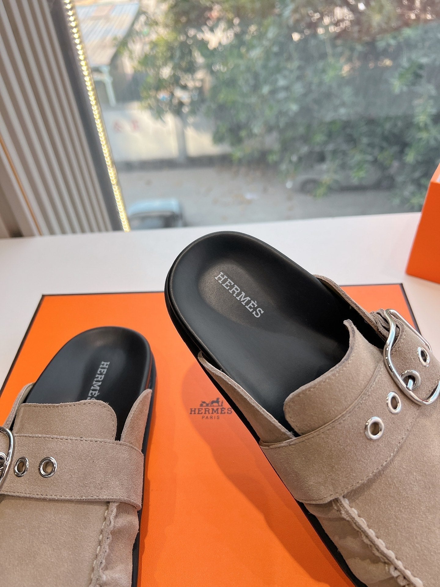 HM 25 Key Mule Grey Suede