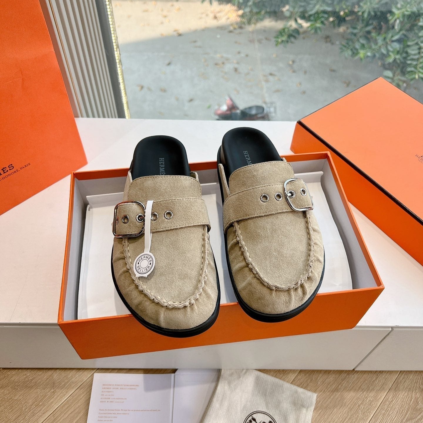 HM 25 Key Mule Light Grey Suede