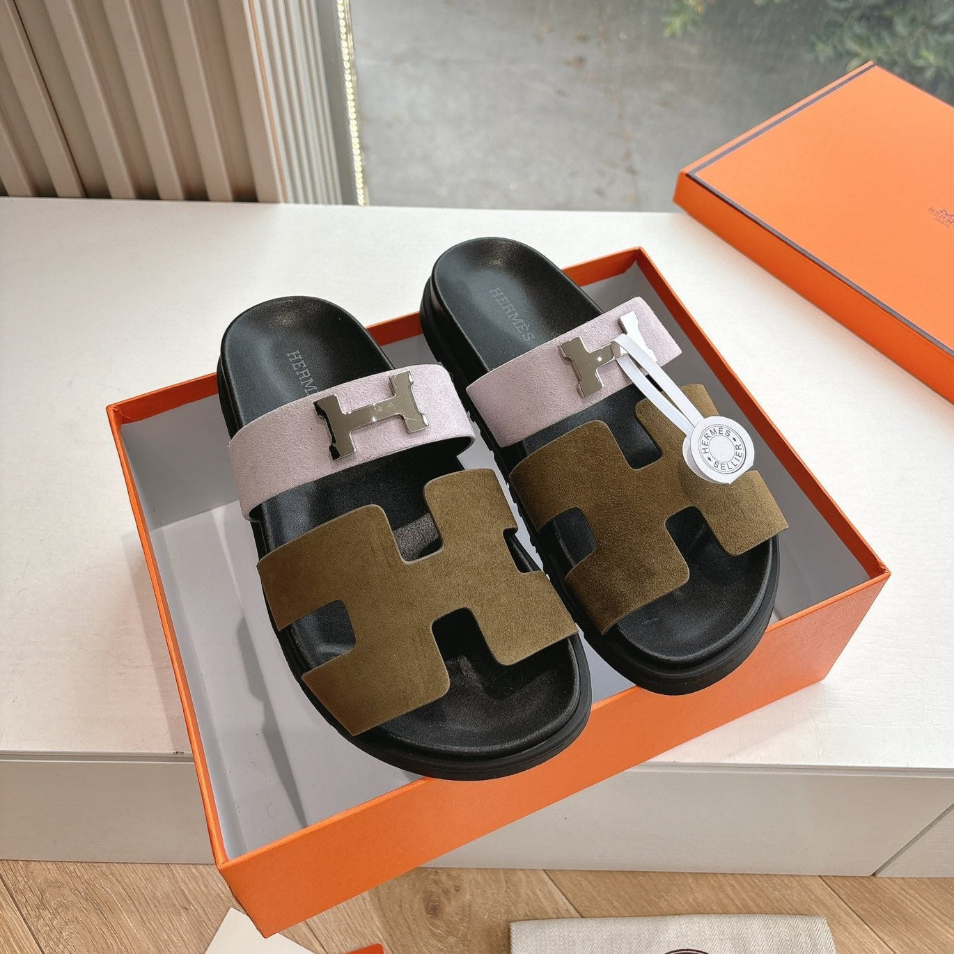 HM 25 Chypre Sandal Pink Vert Toundra Suede Calfskin Silver H