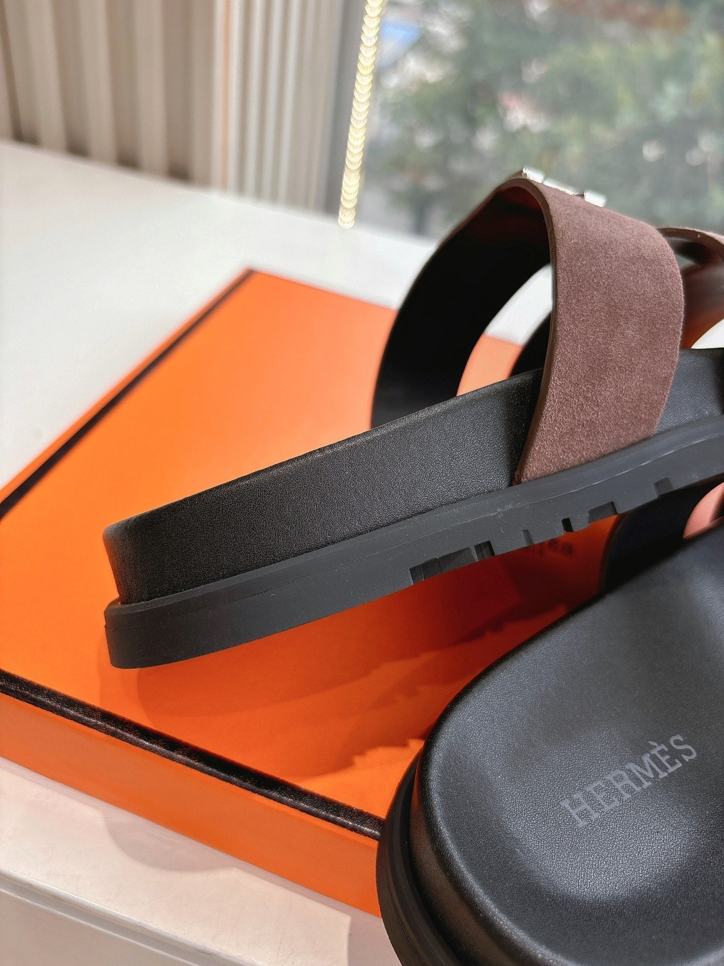 HM 25 Chypre Sandal Chocolate Suede Calfskin Silver H