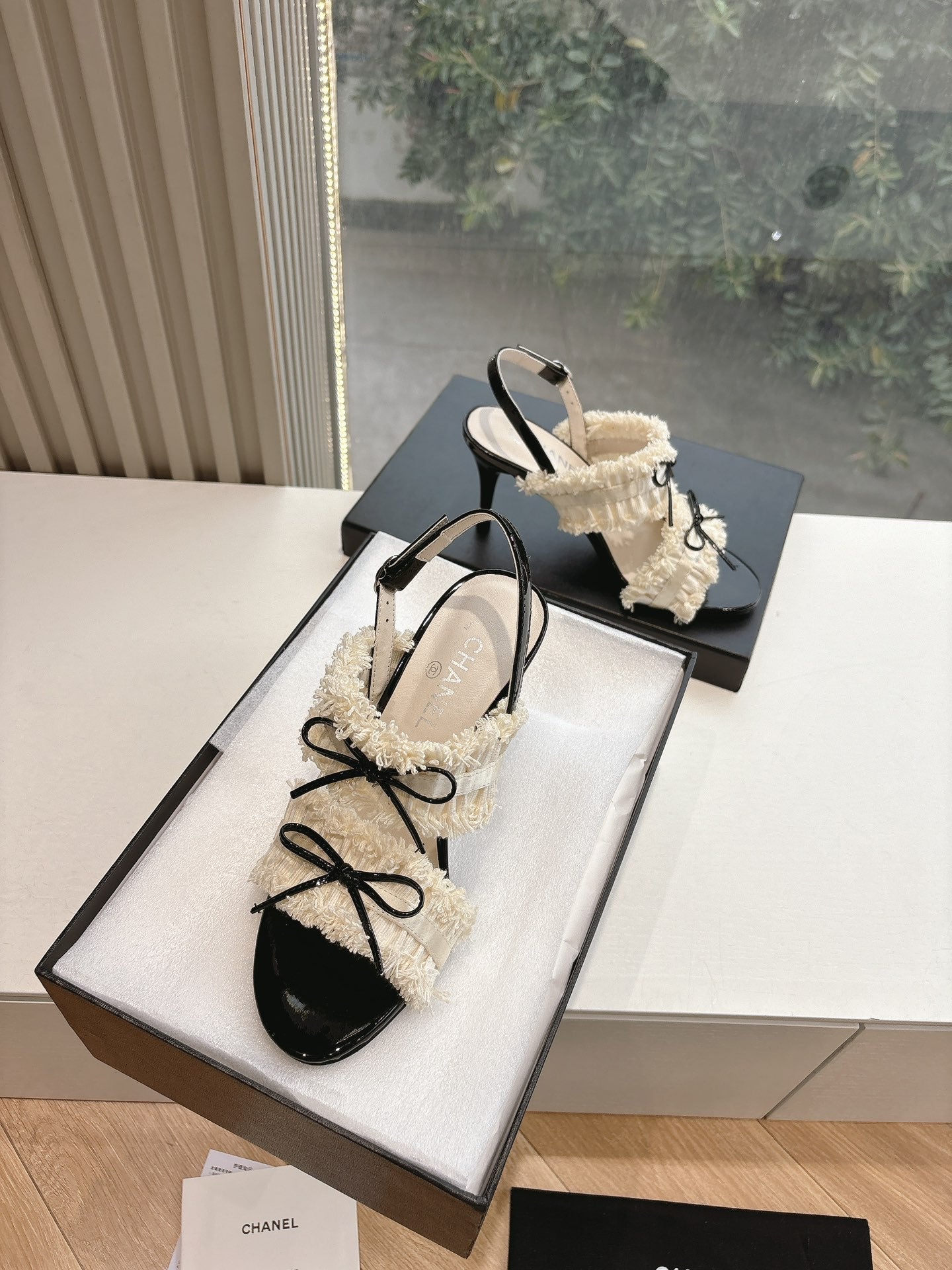 CC Sandals with bow tie Cream 7cm Lambskin  202868