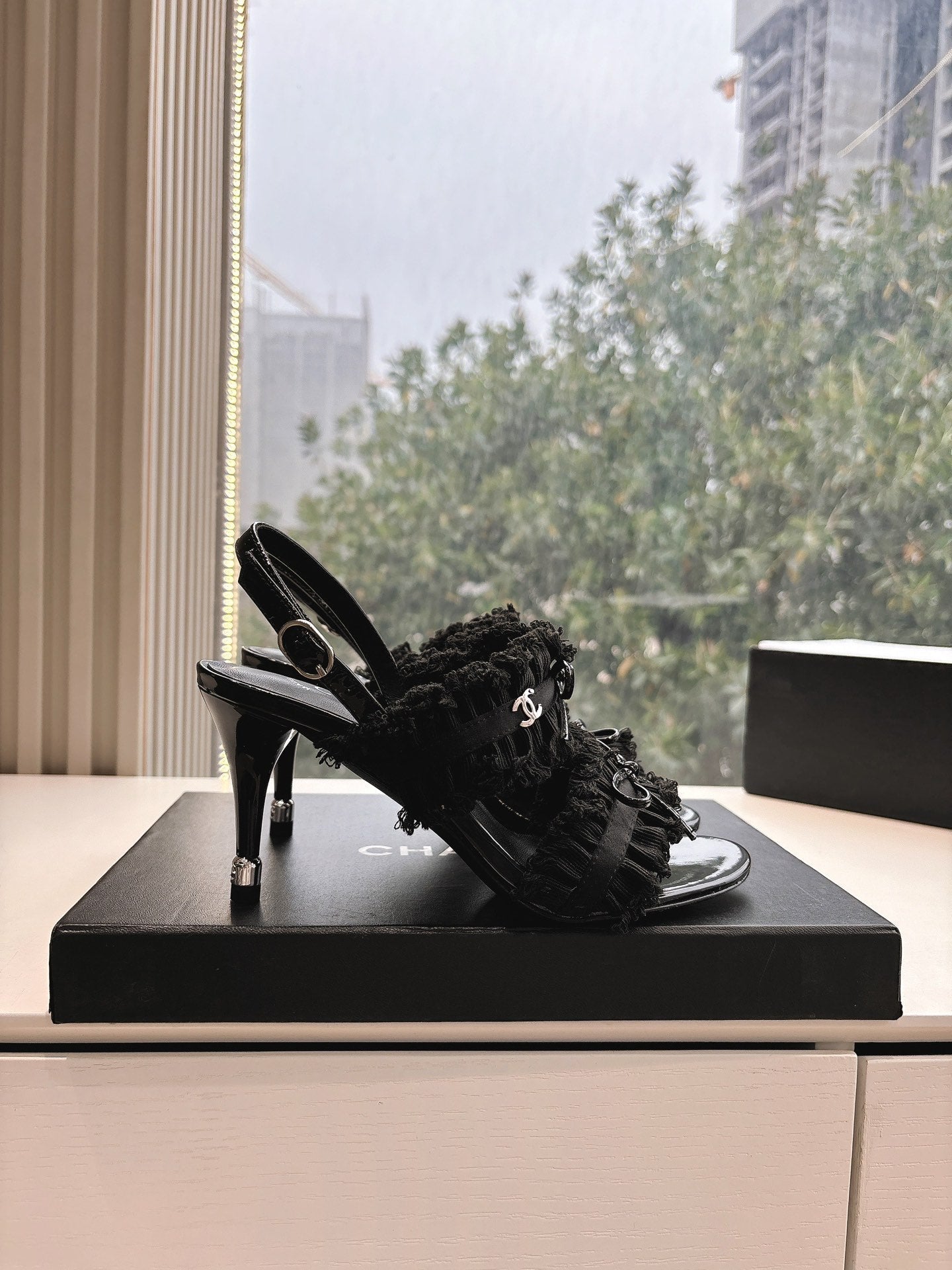 CC Sandals with bow tie Black 7cm Lambskin 202870