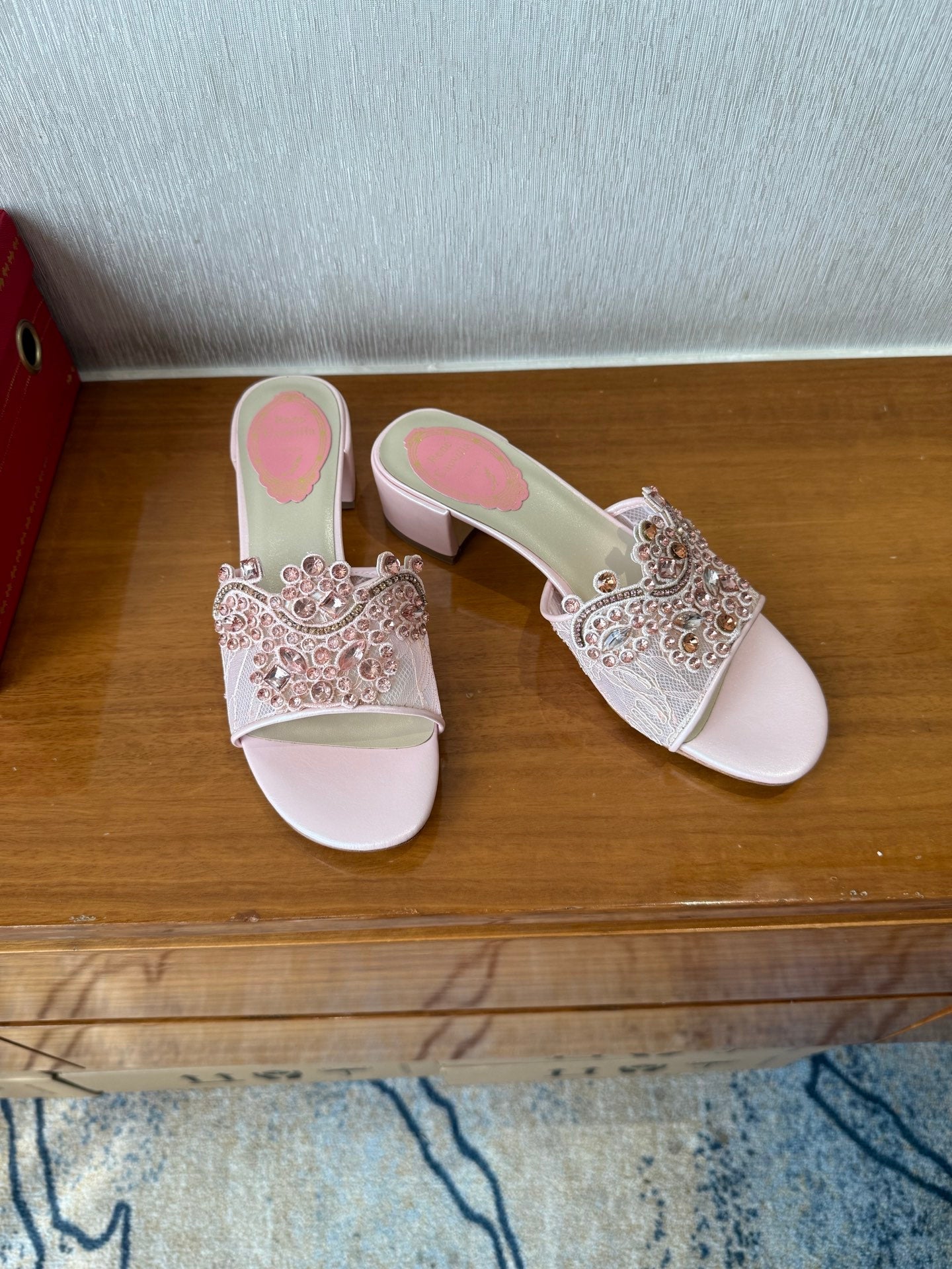RC 25 Crystal Chandelier Sandals Pink Sheepskin 221961