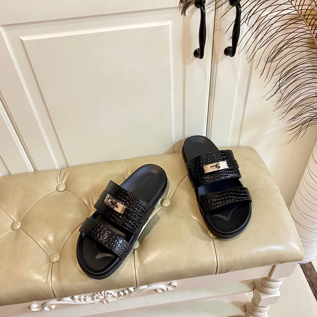 HM Jackson Sandal Black Embossed Pattern Cowhide 958028