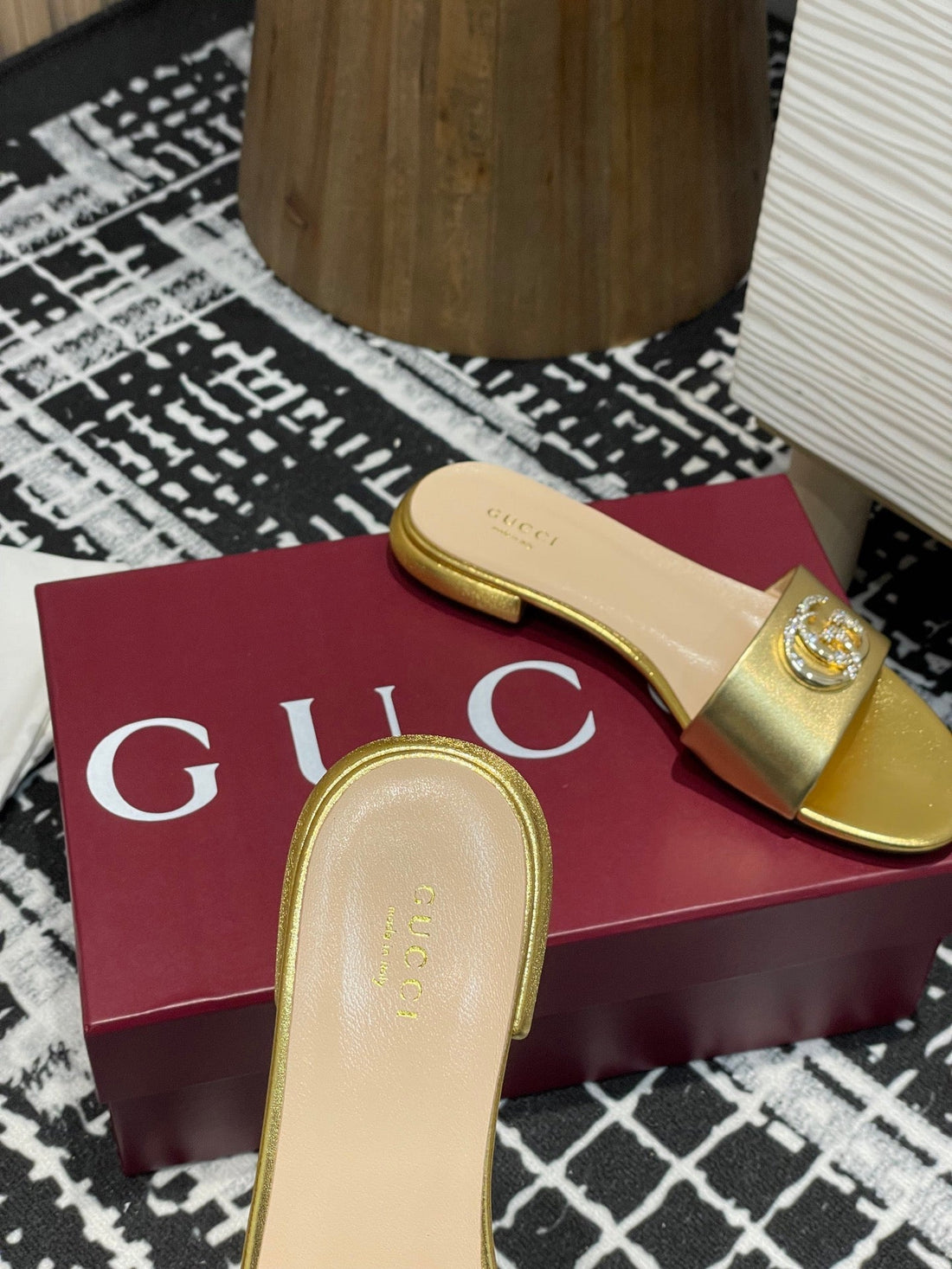 GC 25s flat sandals gold metallic leather