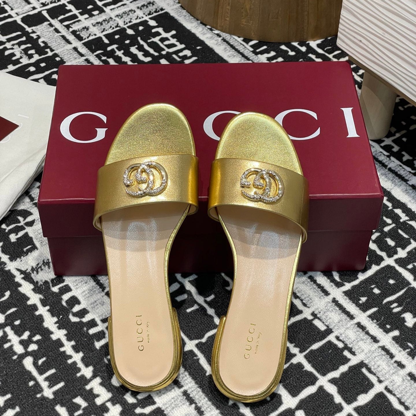 GC 25s flat sandals gold metallic leather
