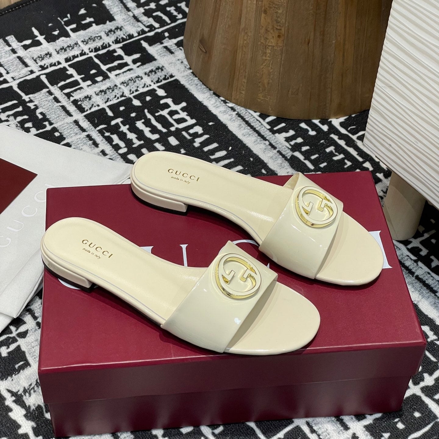 GC 25s flat sandals white patent leather