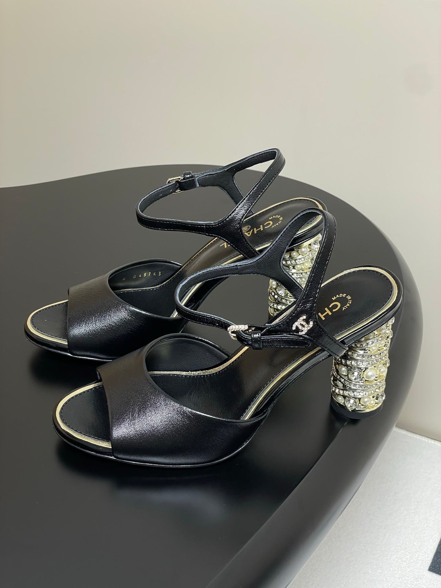 CC 25p Slingback Heel 8cm Black Calfskin