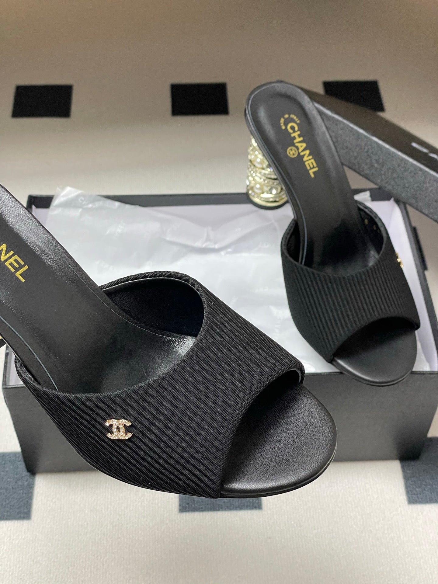 CC 25p Sandal Heel 8cm Black Cloth
