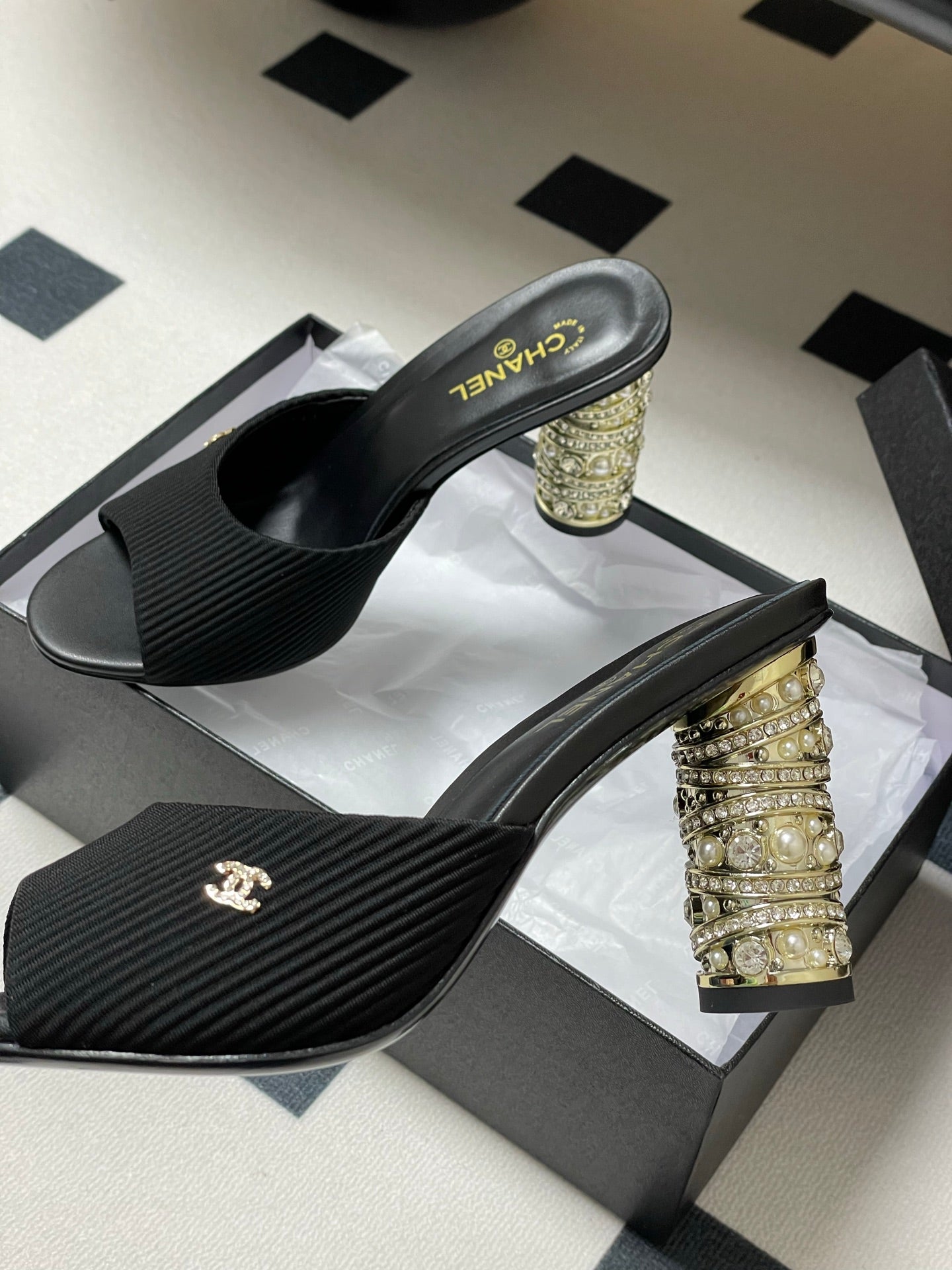 CC 25p Sandal Heel 8cm Black Cloth