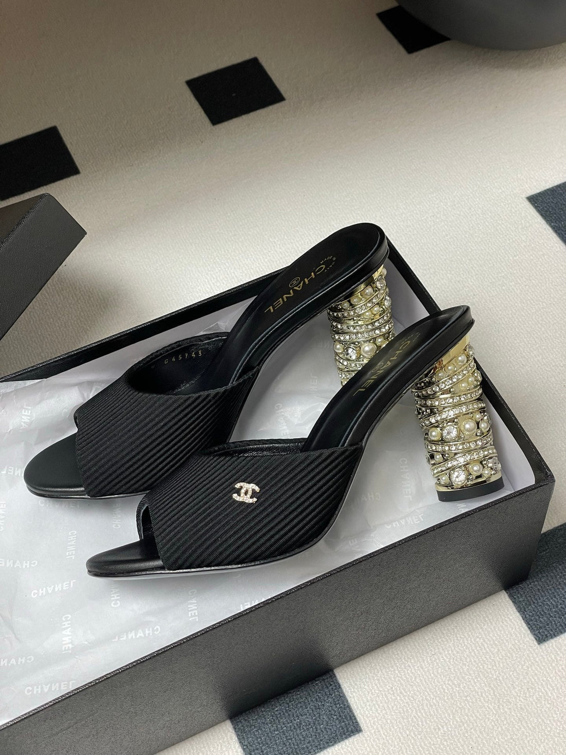 CC 25p Sandal Heel 8cm Black Cloth