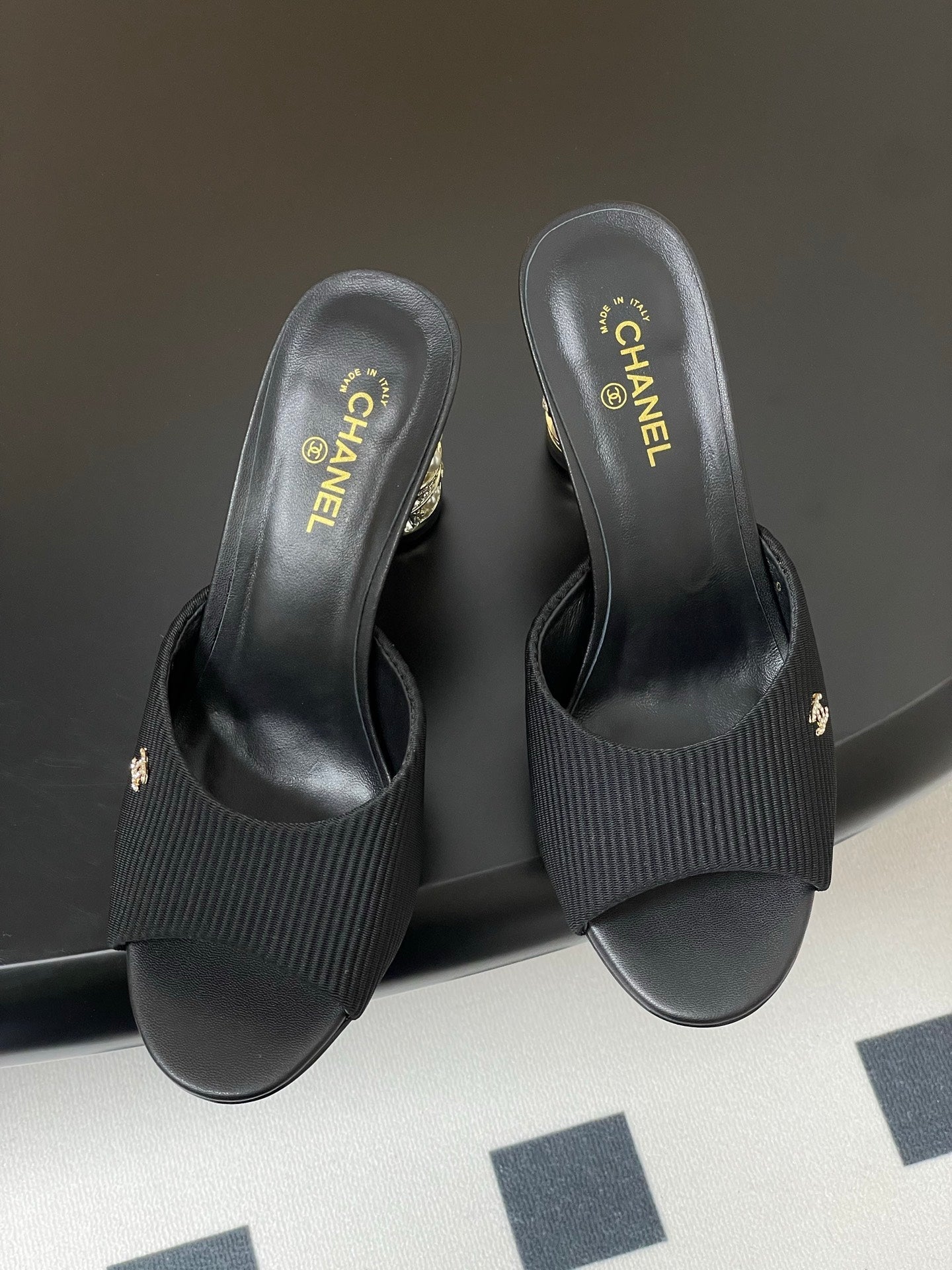 CC 25p Sandal Heel 8cm Black Cloth