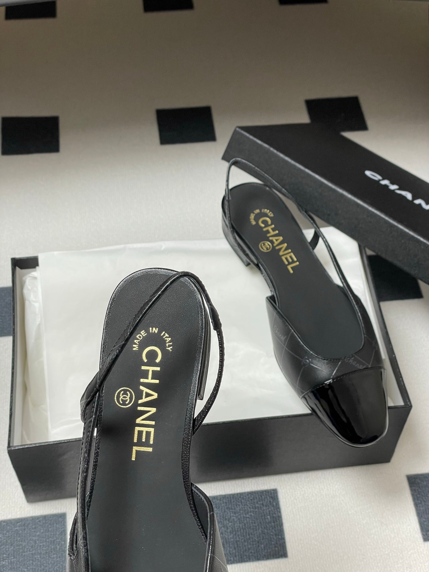 CC 25P Black Quilted Calfskin