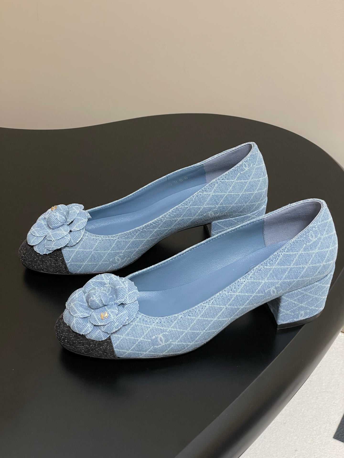 CC 25S Ballet Flower